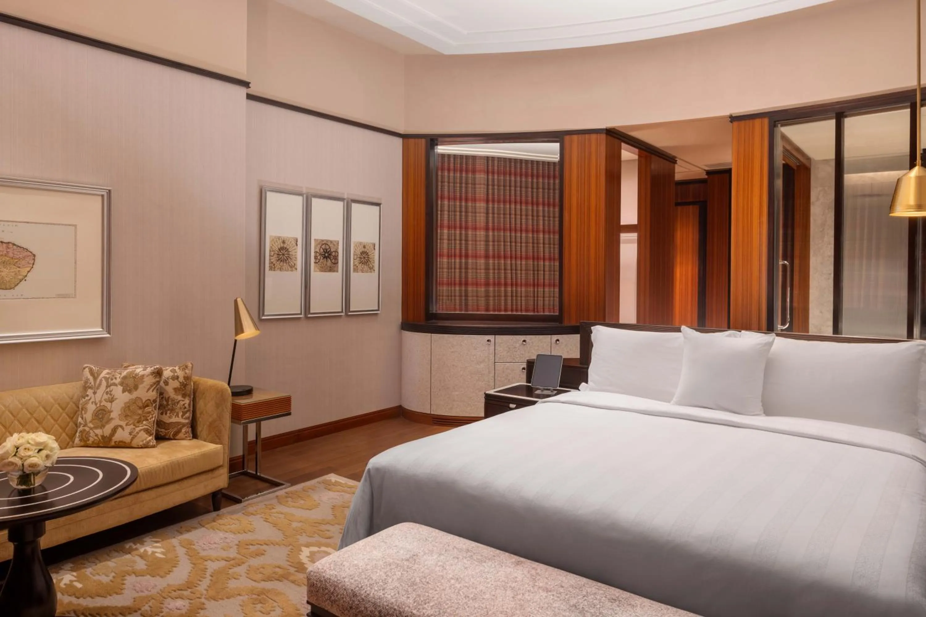 Bed in ITC Ratnadipa, a Luxury Collection Hotel, Colombo