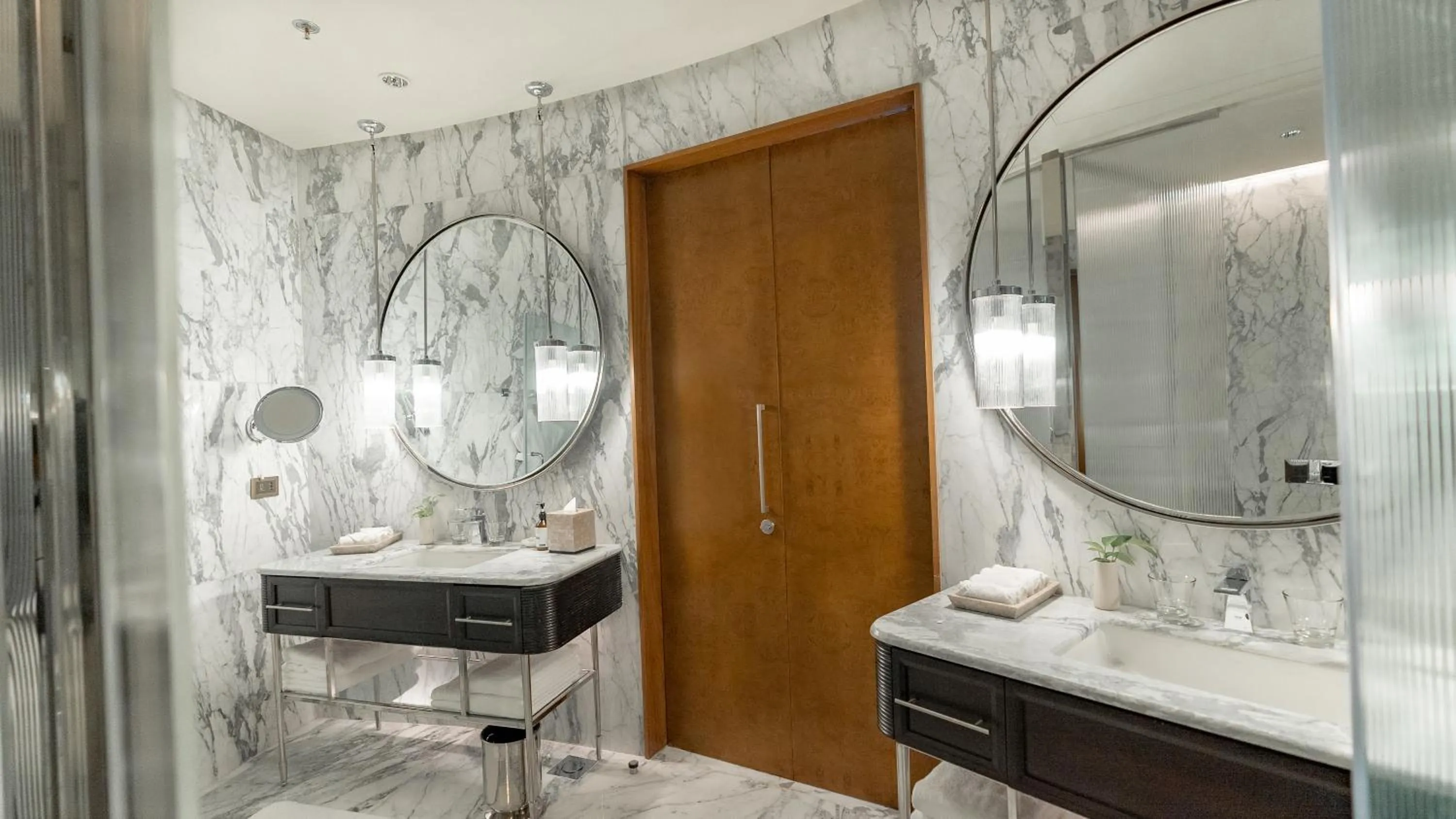 Bathroom in ITC Ratnadipa, a Luxury Collection Hotel, Colombo
