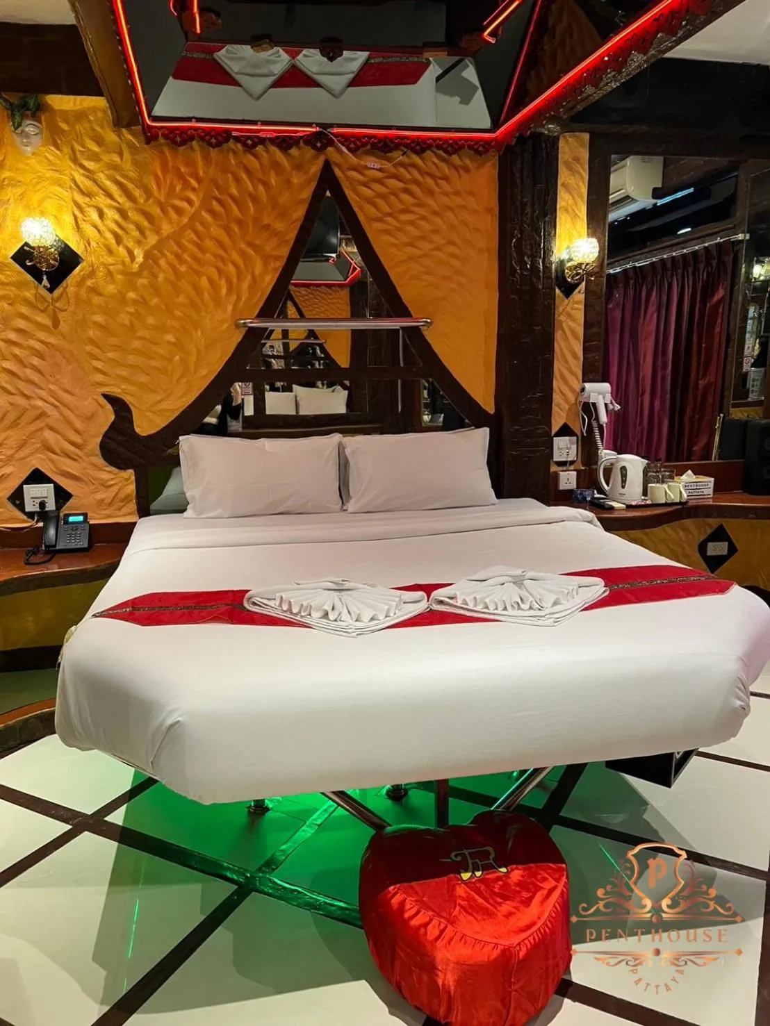 Bed in PENTHOUSE PATTAYA