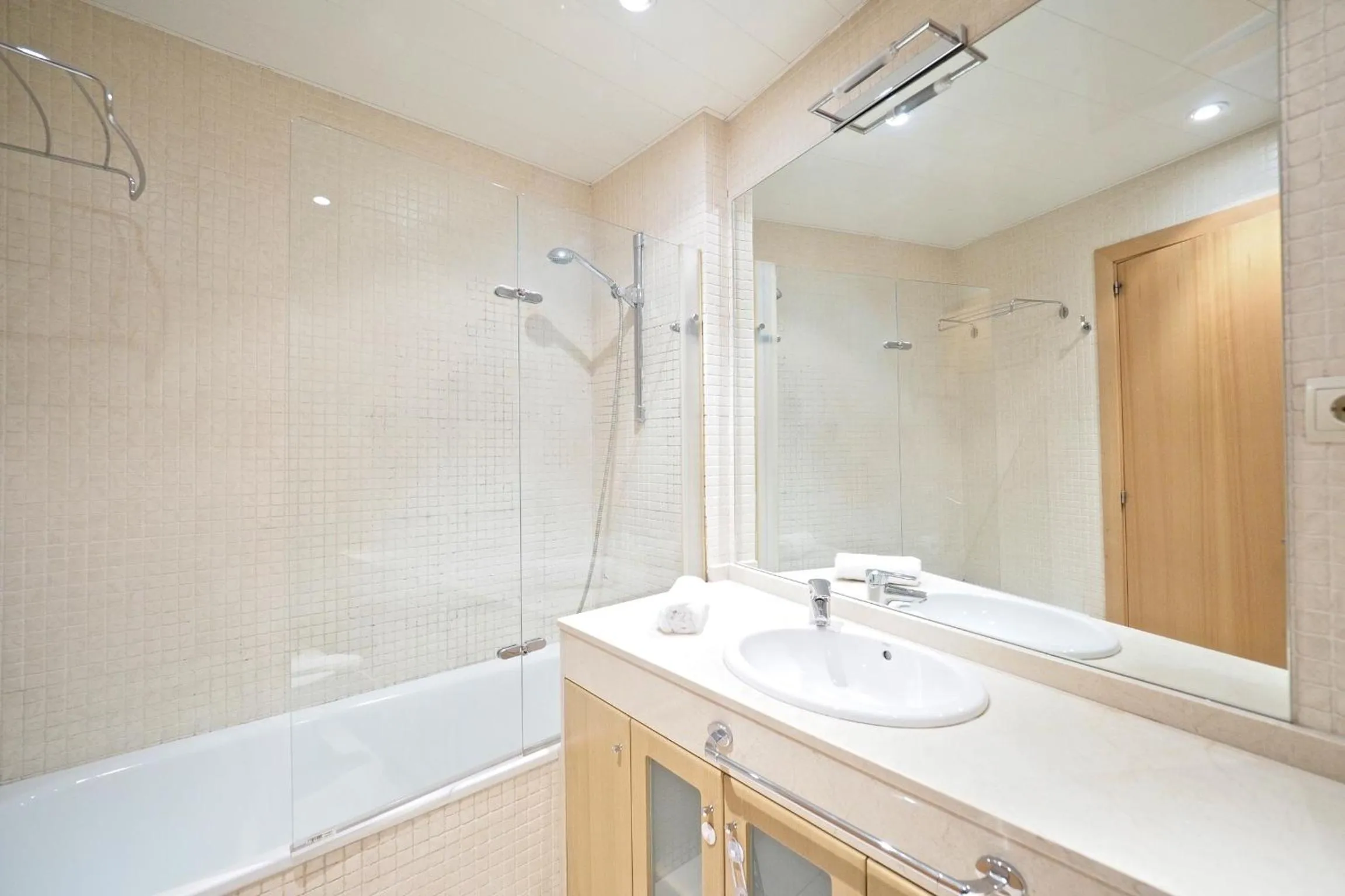 Bathroom in Suites Barcelona Park Güell