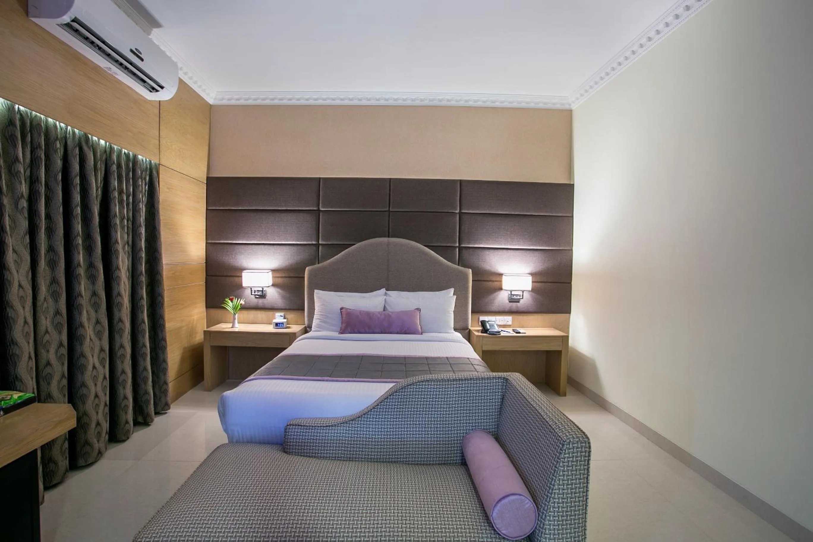 Photo of the whole room, Bed in Ascott Palace Dhaka