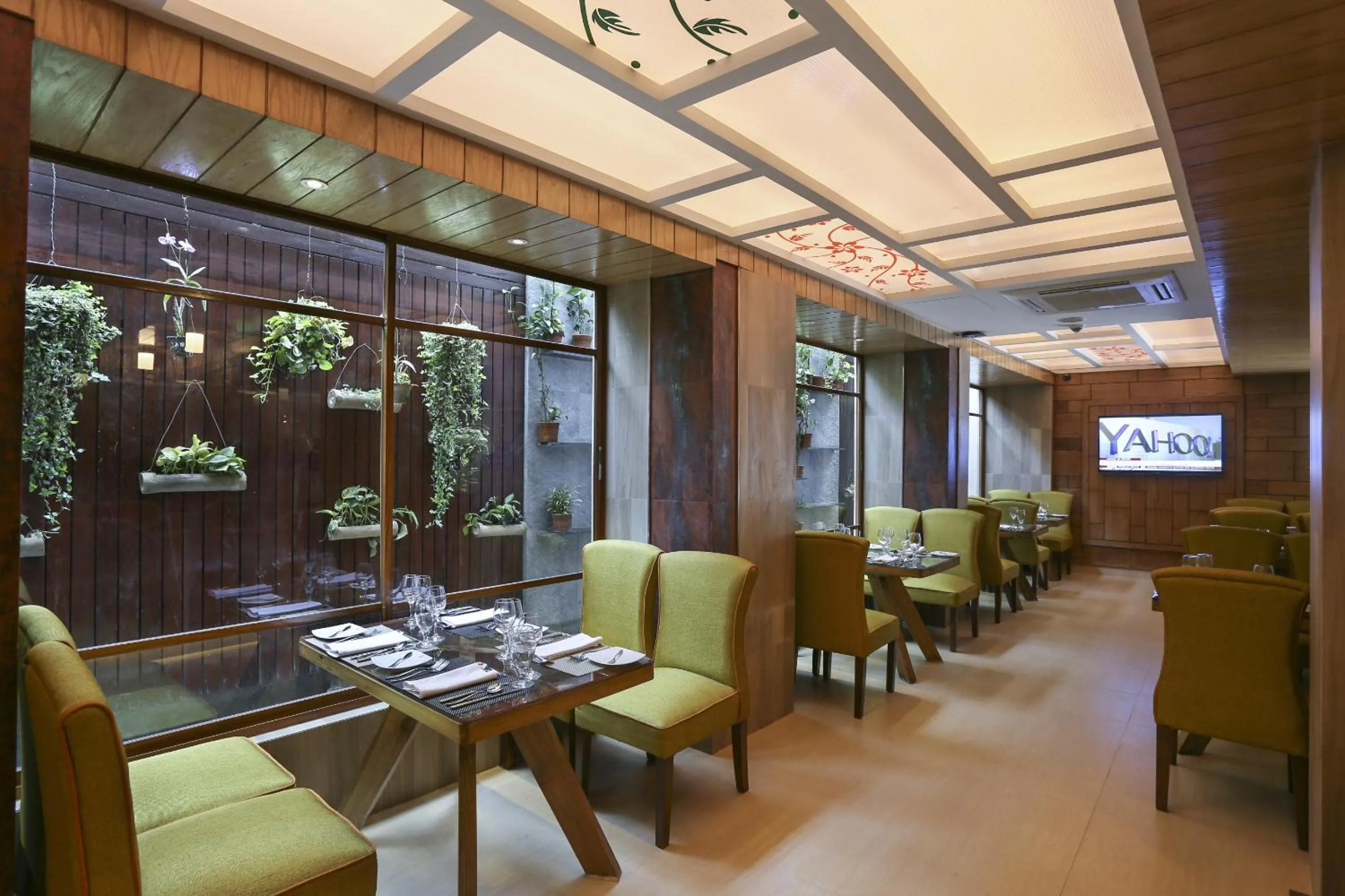 Restaurant/places to eat in Ascott Palace Dhaka