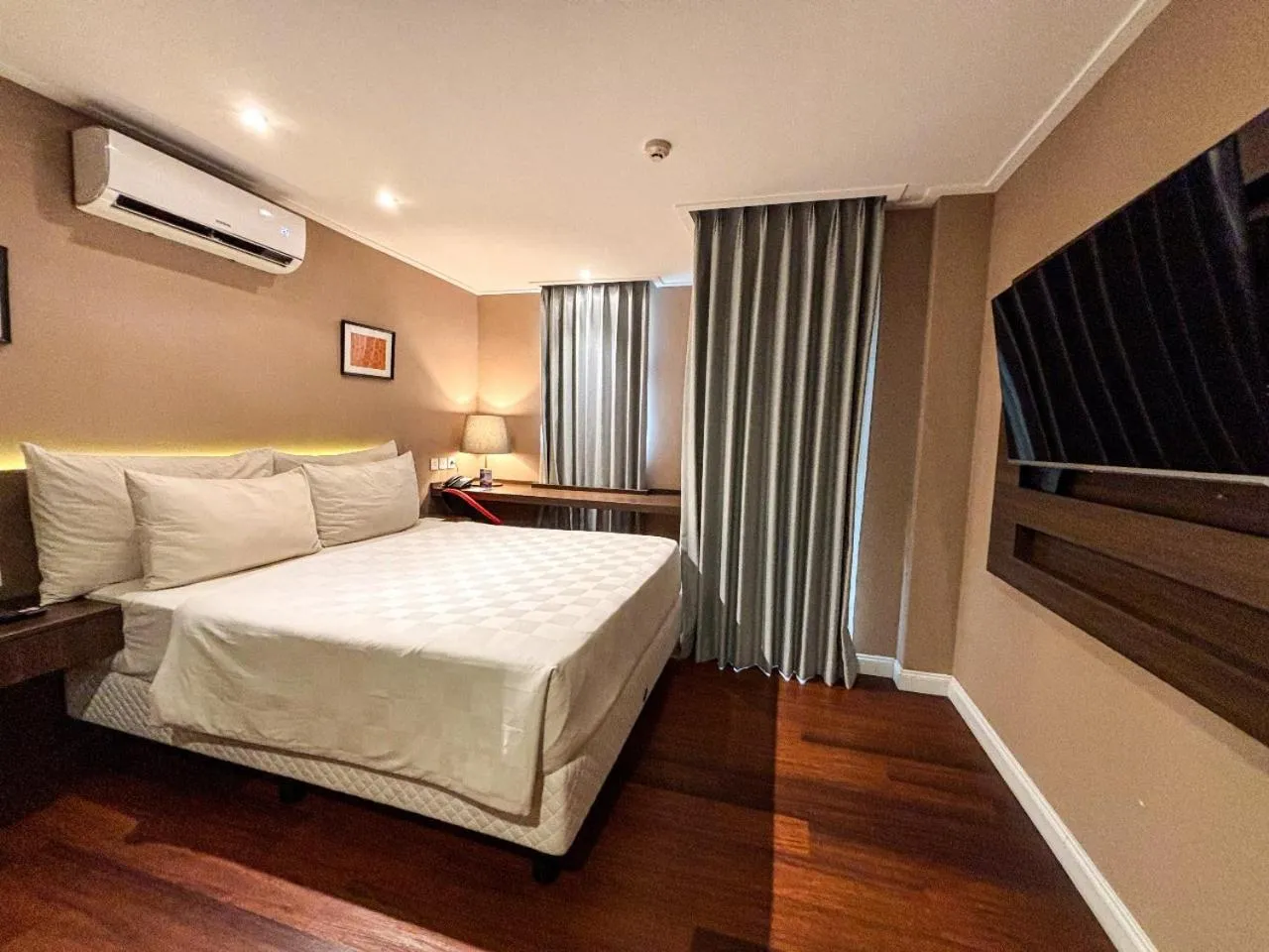 Bedroom, Bed in Swiss-Belcourt Serpong