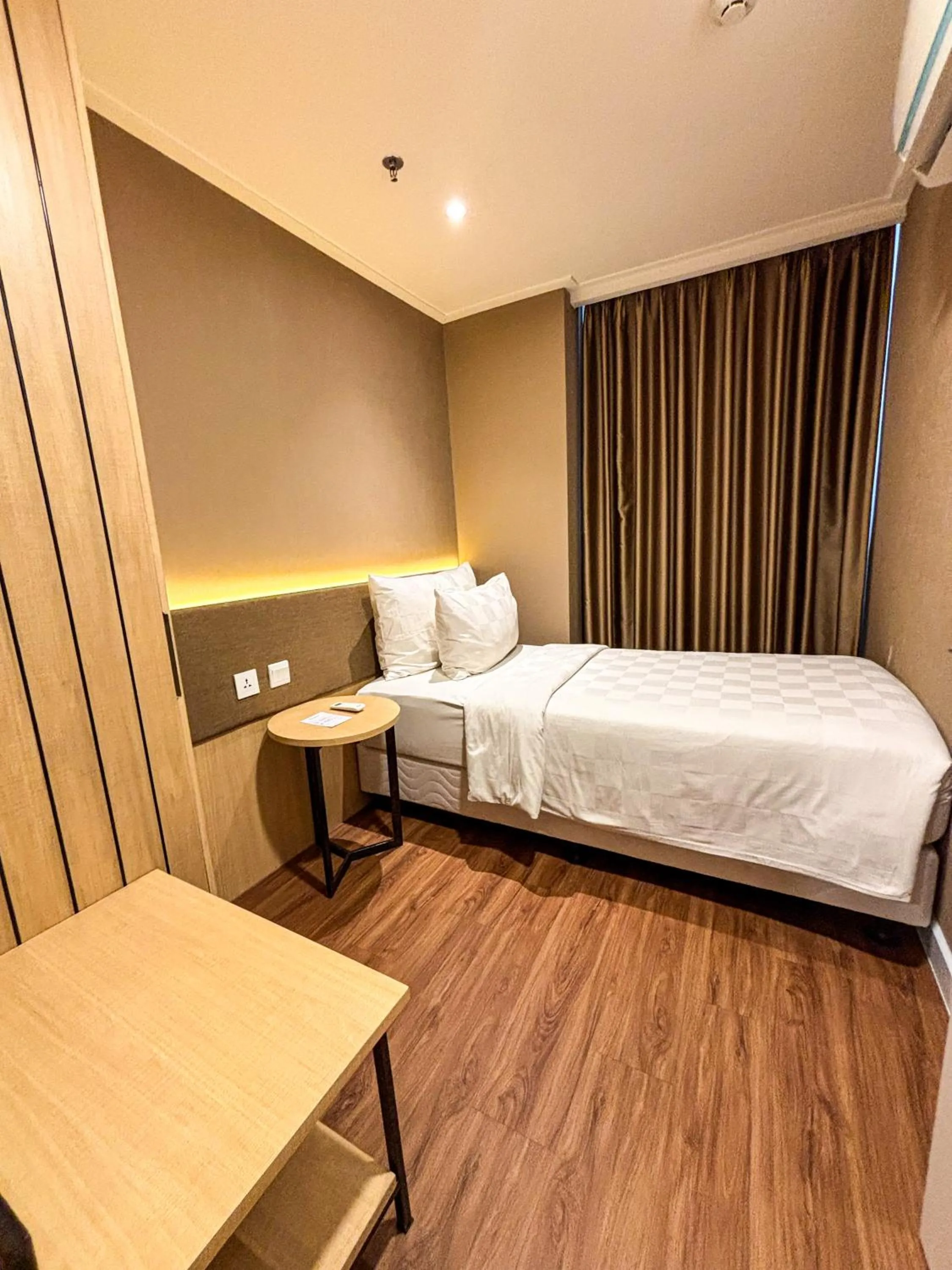 Bedroom, Bed in Swiss-Belcourt Serpong