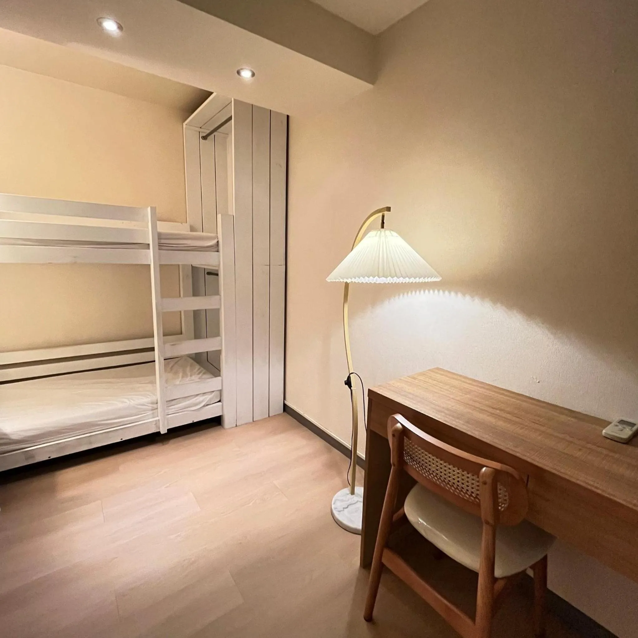 Bed in Cat Tail Pocket Inn