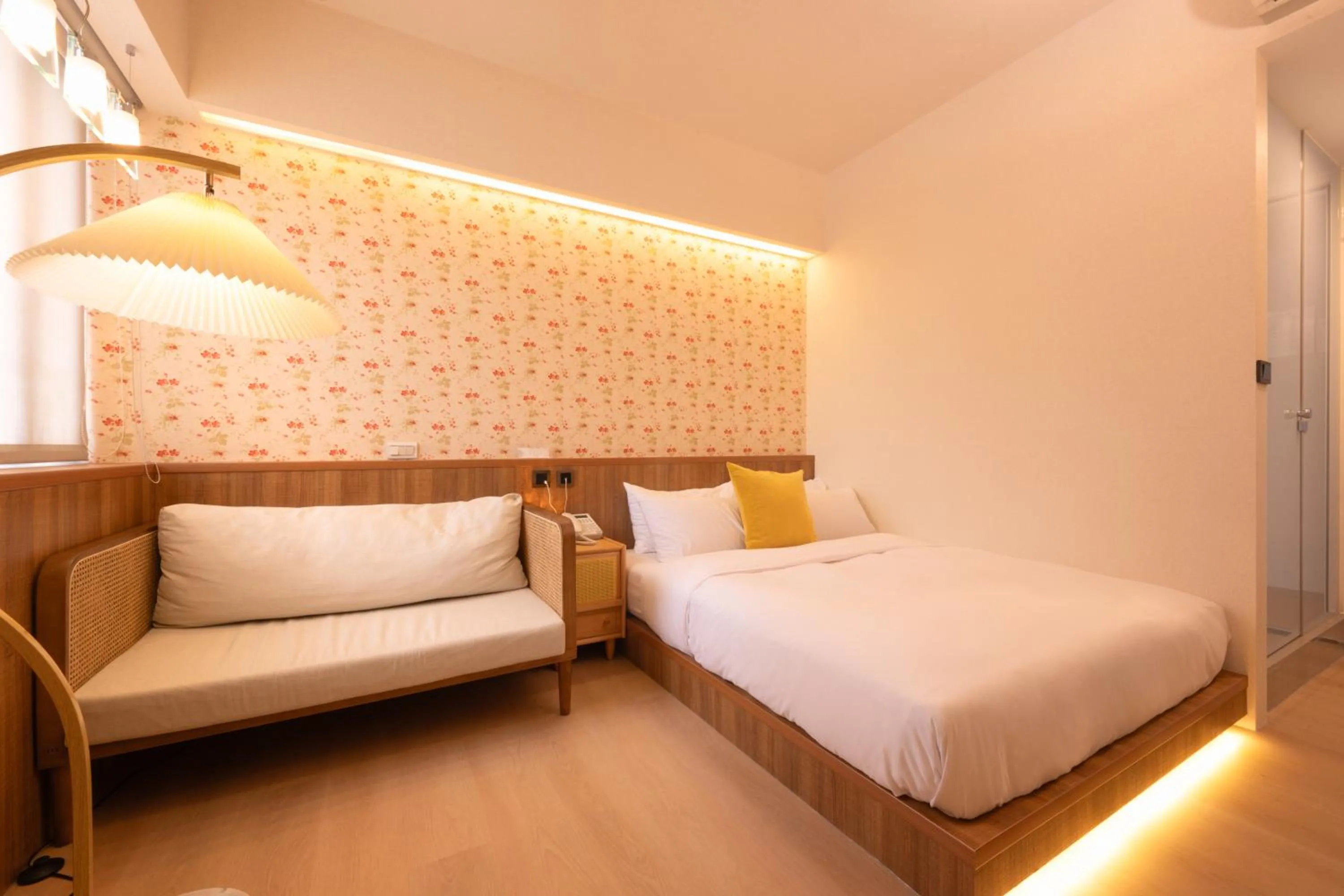 Bed in Cat Tail Pocket Inn