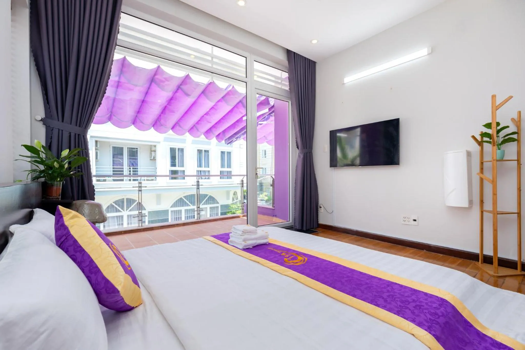 Communal lounge/ TV room, Bed in Villas 126-G1 Vung Tau