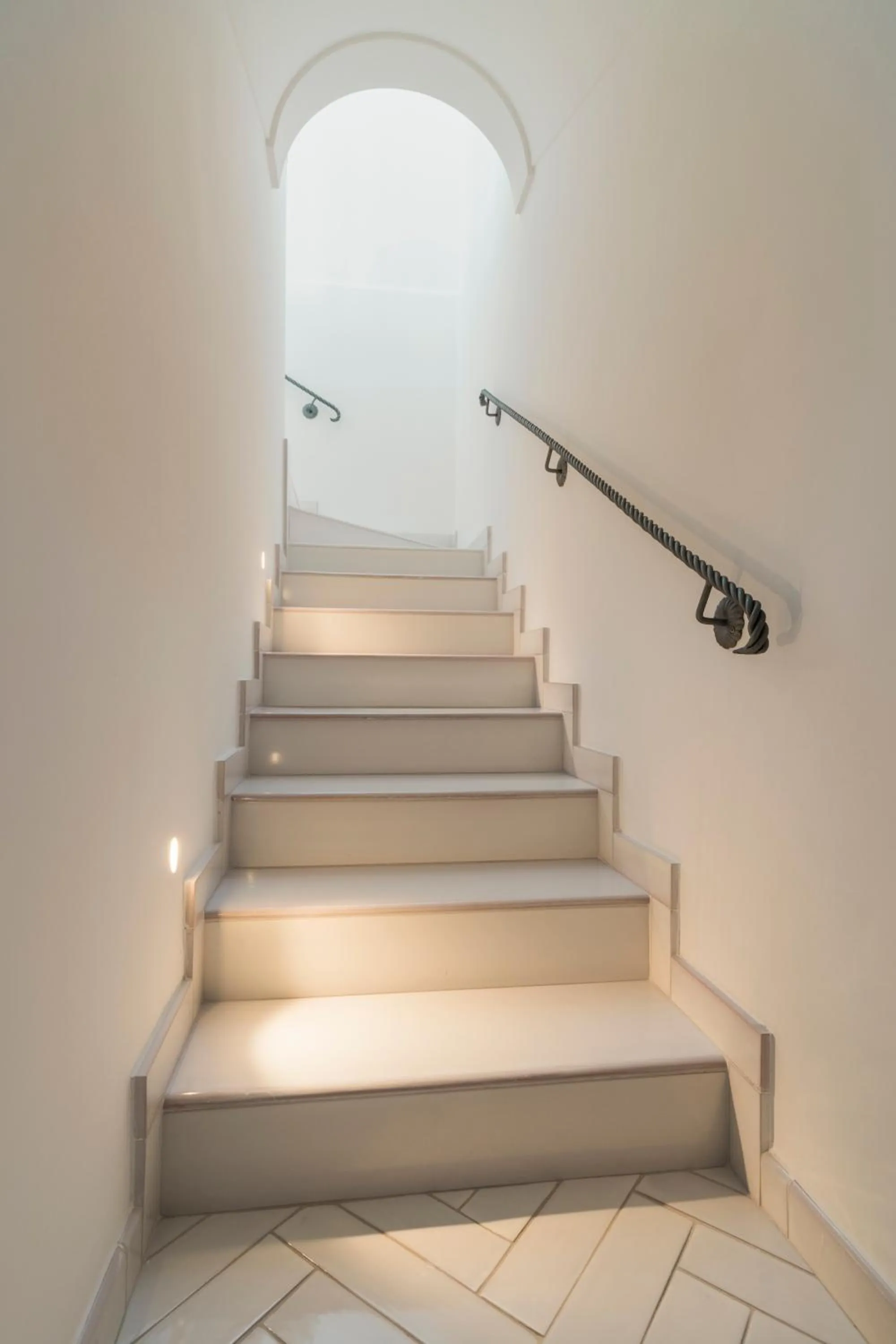 Text overlay in Villa Magia