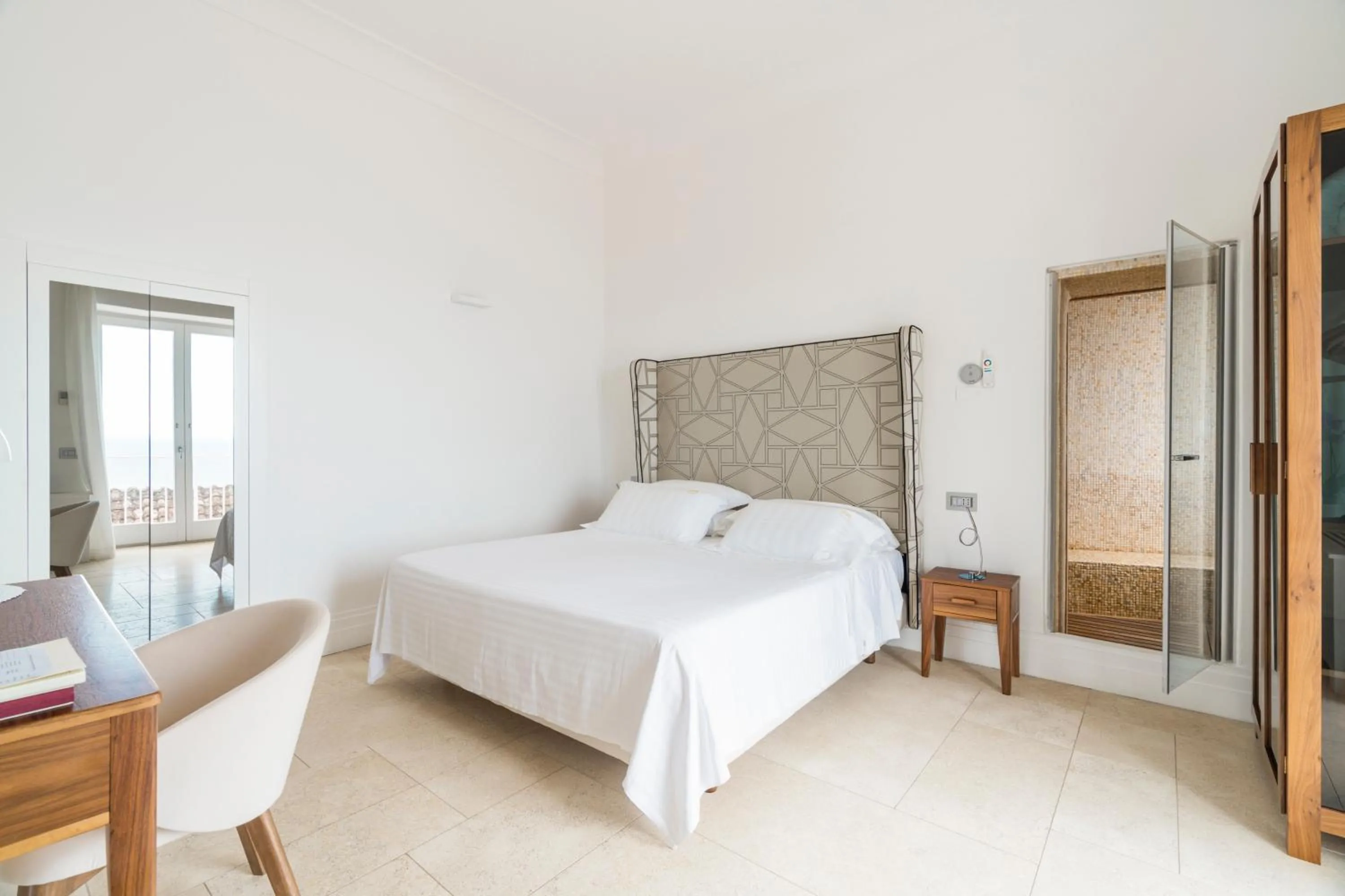 Bedroom, Bed in Villa Magia