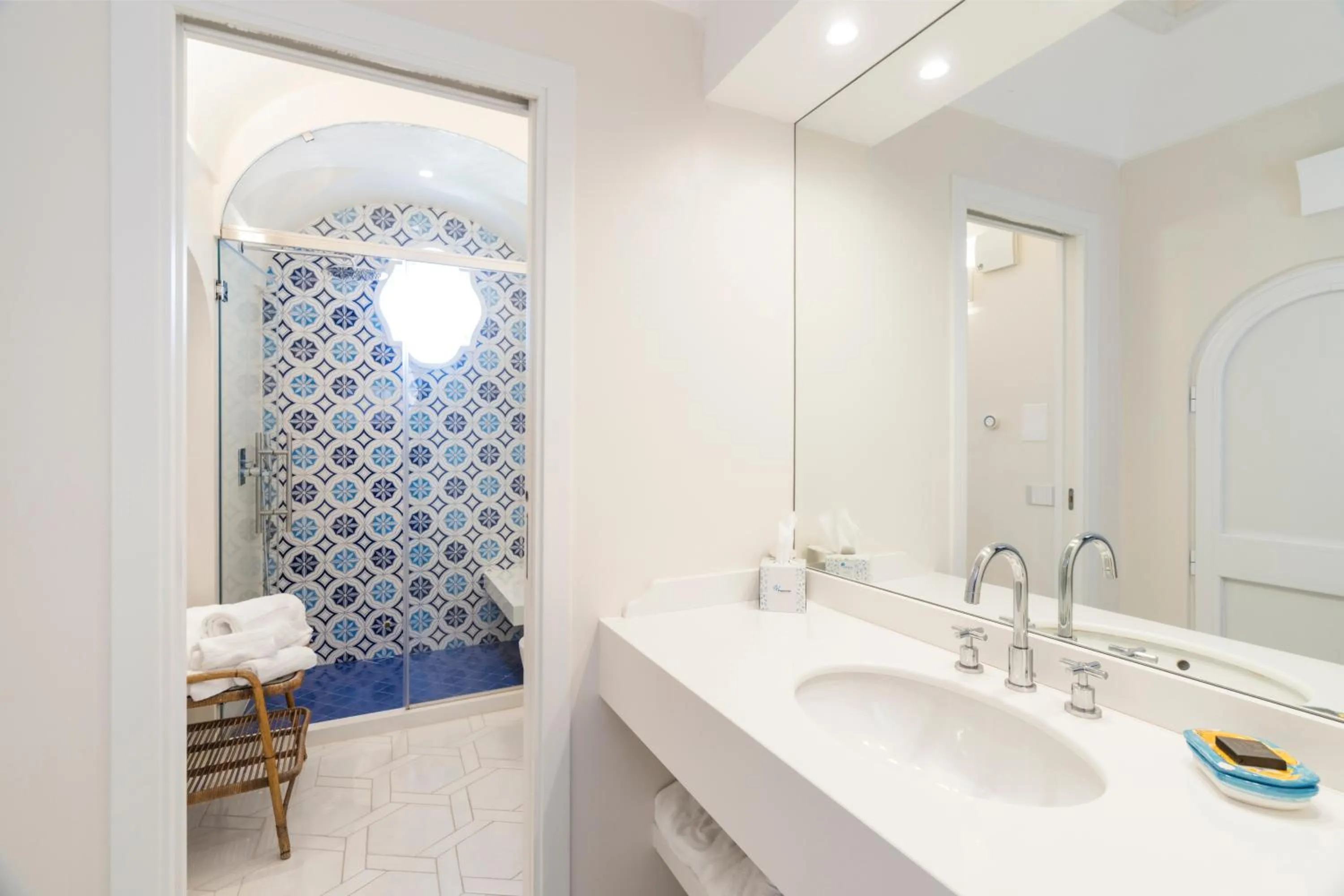 Shower in Villa Magia