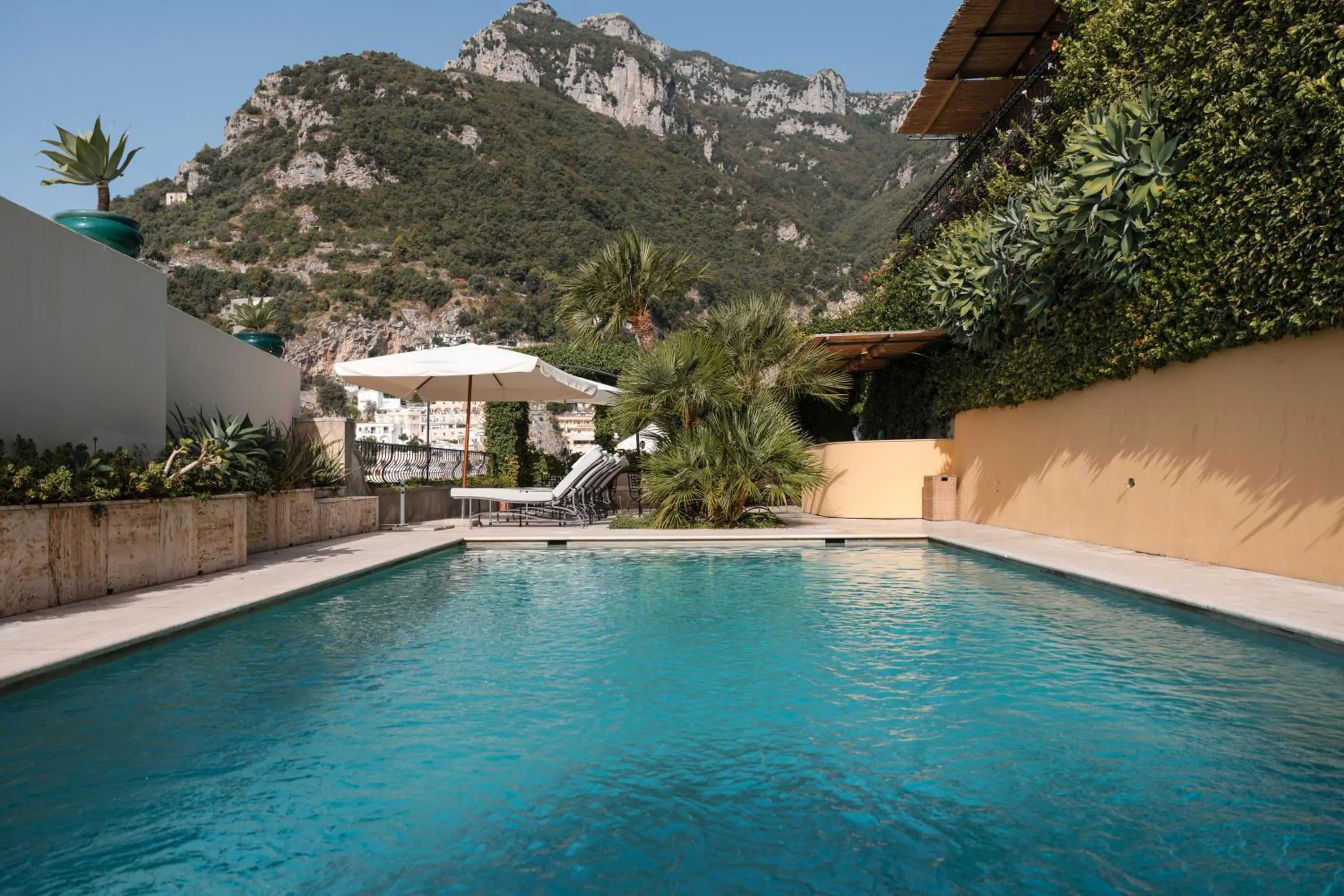 Swimming pool in Villa Magia