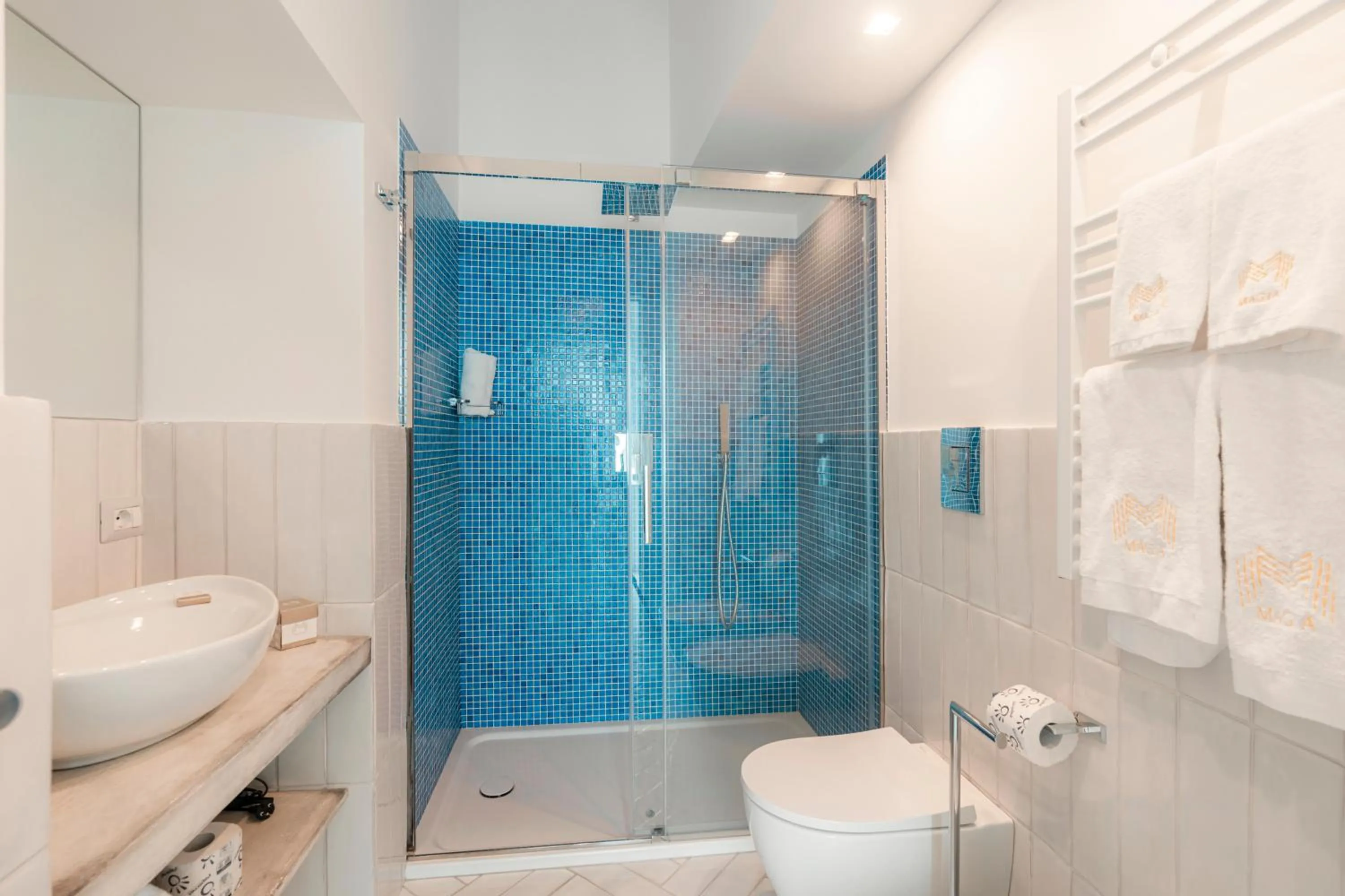 Shower in Villa Magia