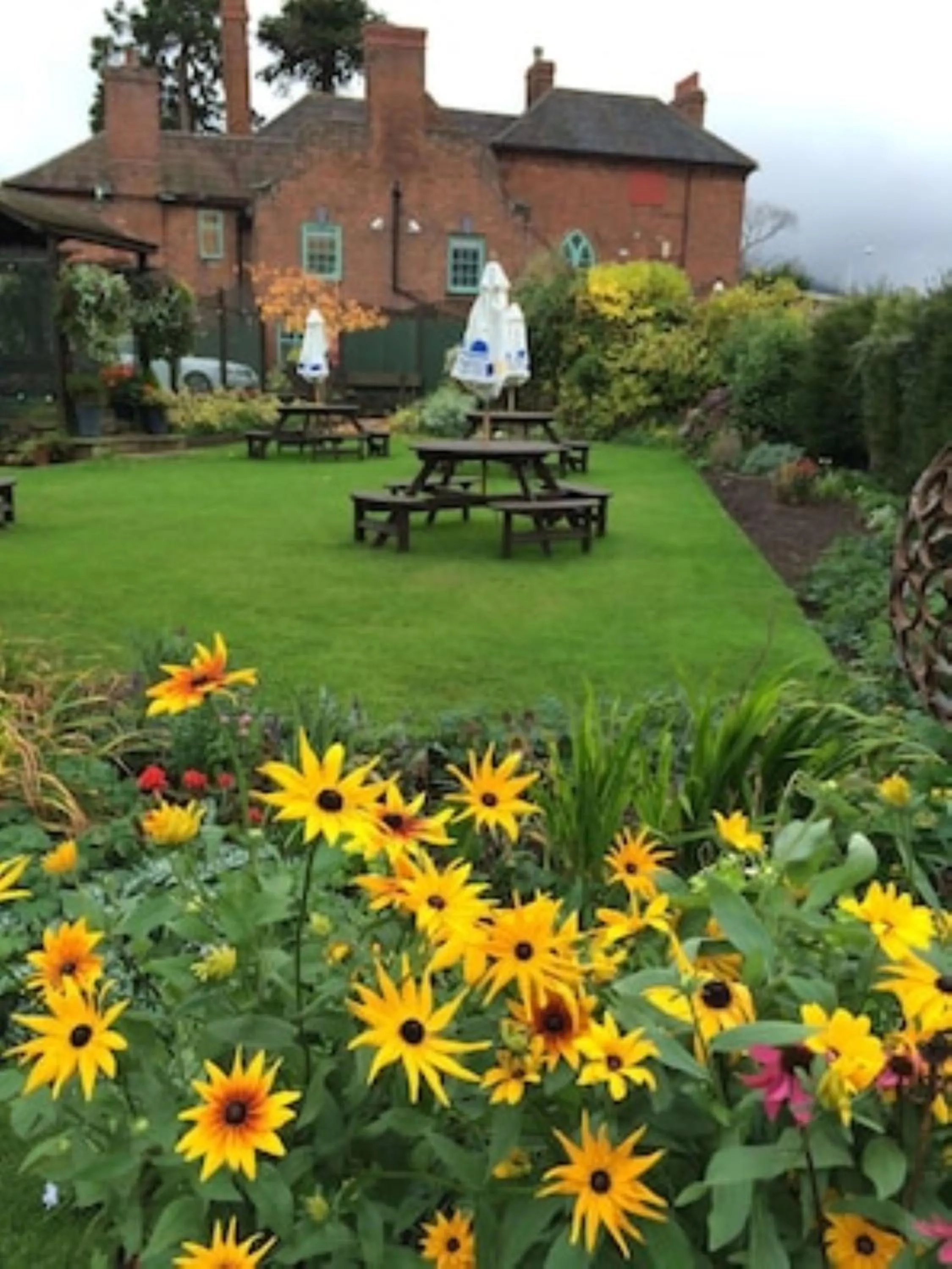 Property building in Old Orleton Inn