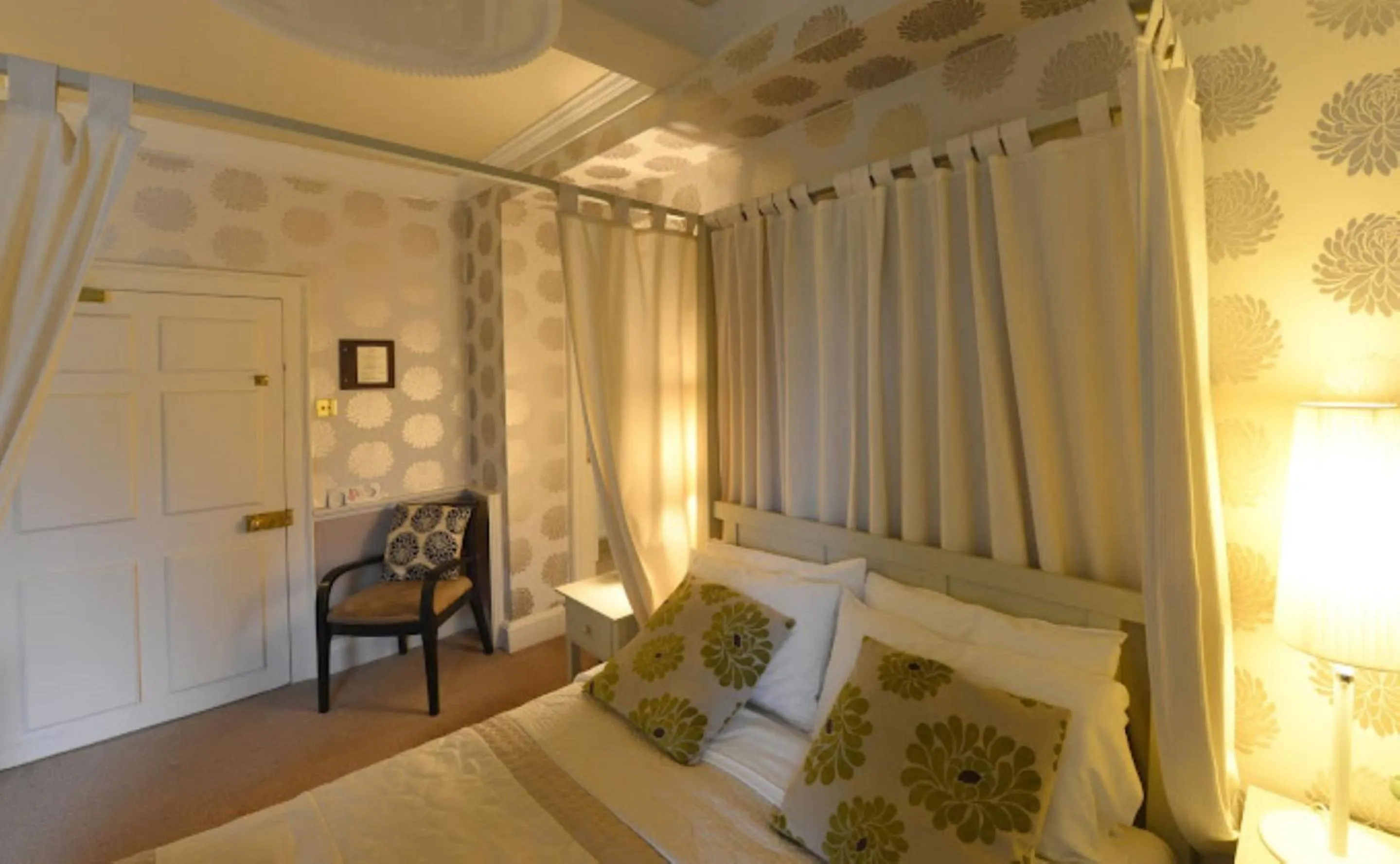 Bed in Old Orleton Inn