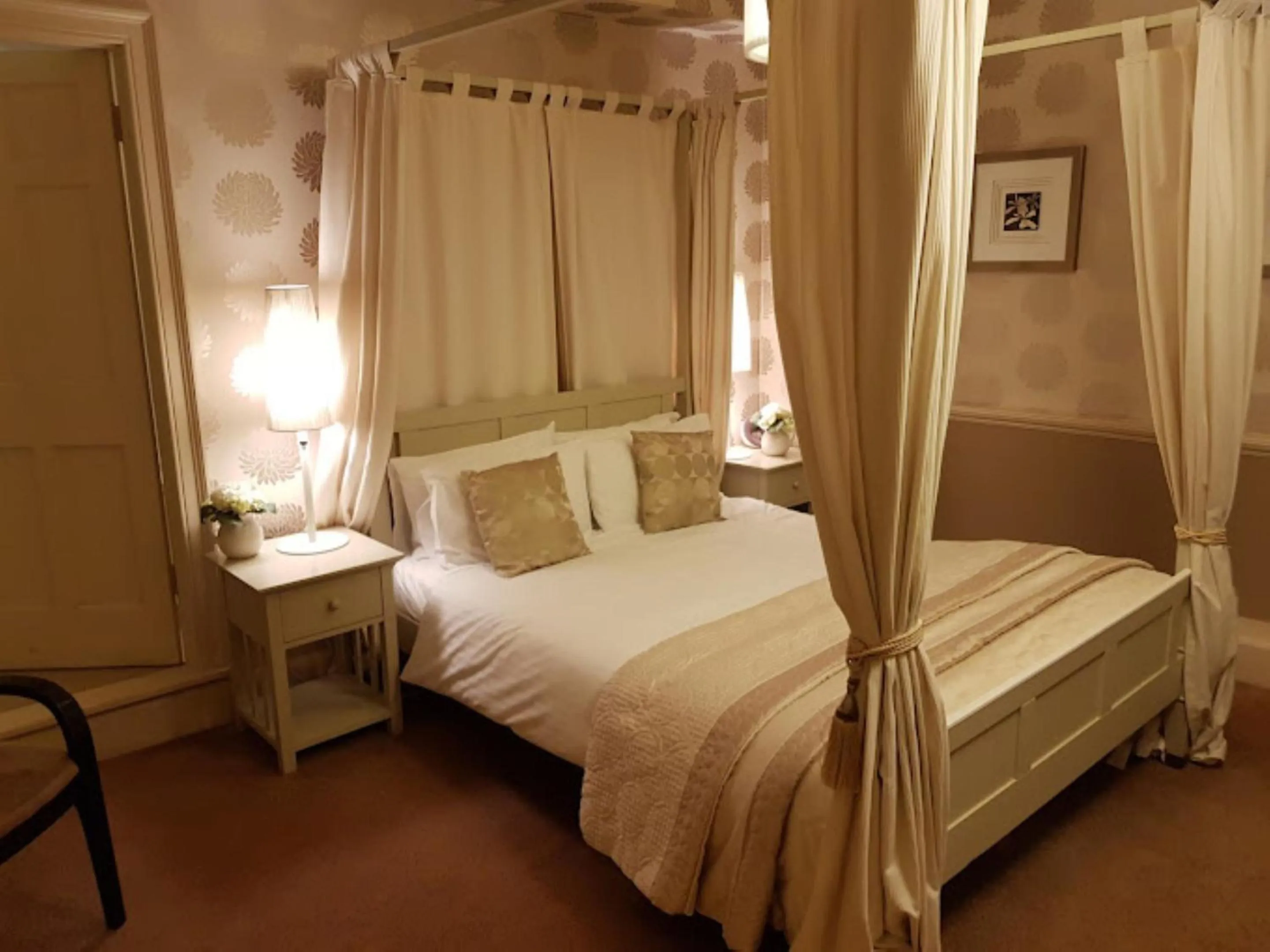 Bed in Old Orleton Inn