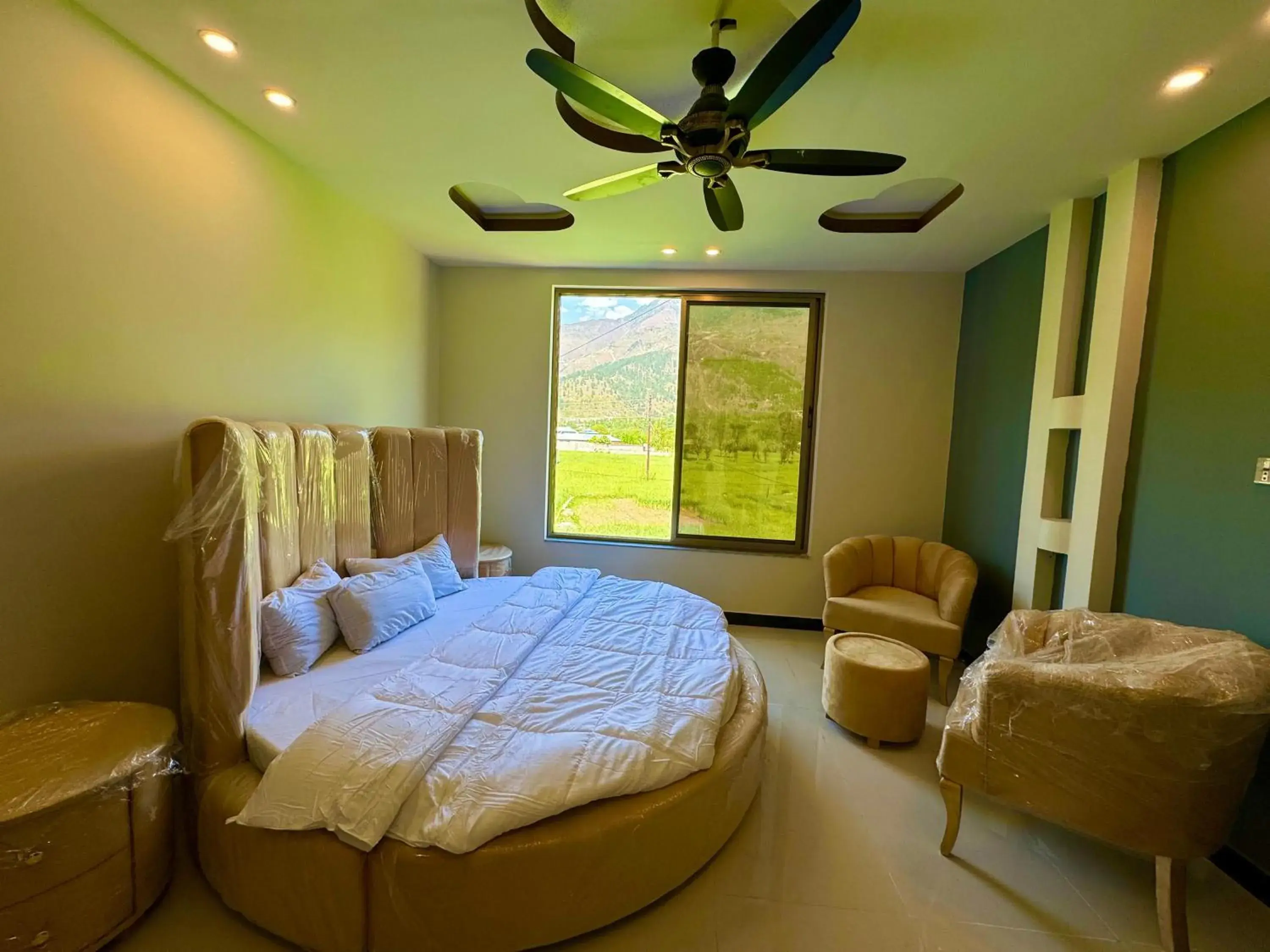 Deluxe Double Room (2 Adults + 1 Child) - single occupancy in Royal Shangrila Balakot Deluxe Double Room (2 Adults + 1 Child) - single occupancy in Royal Shangrila Balakot