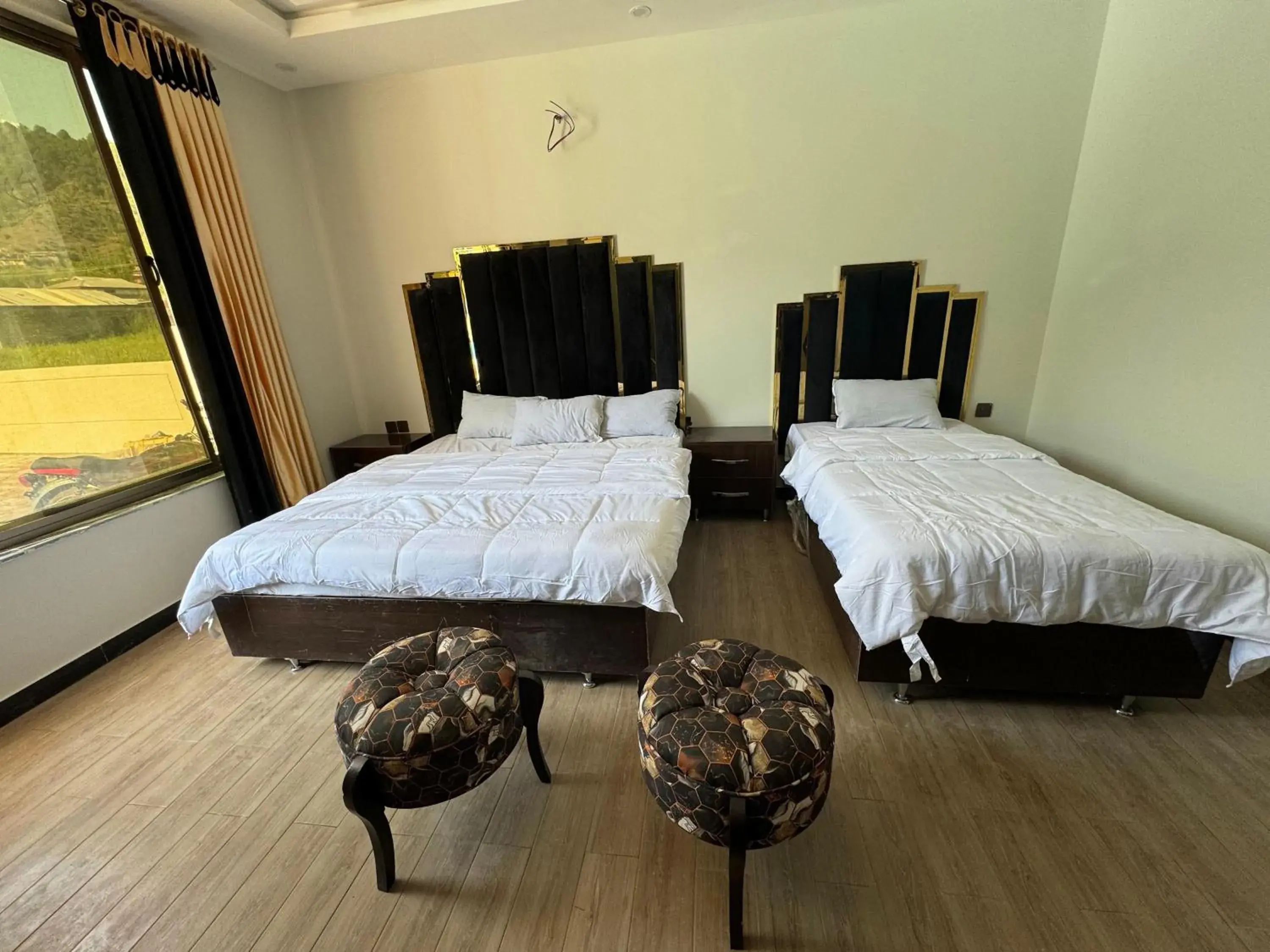 Triple Room in Royal Shangrila Balakot Triple Room in Royal Shangrila Balakot