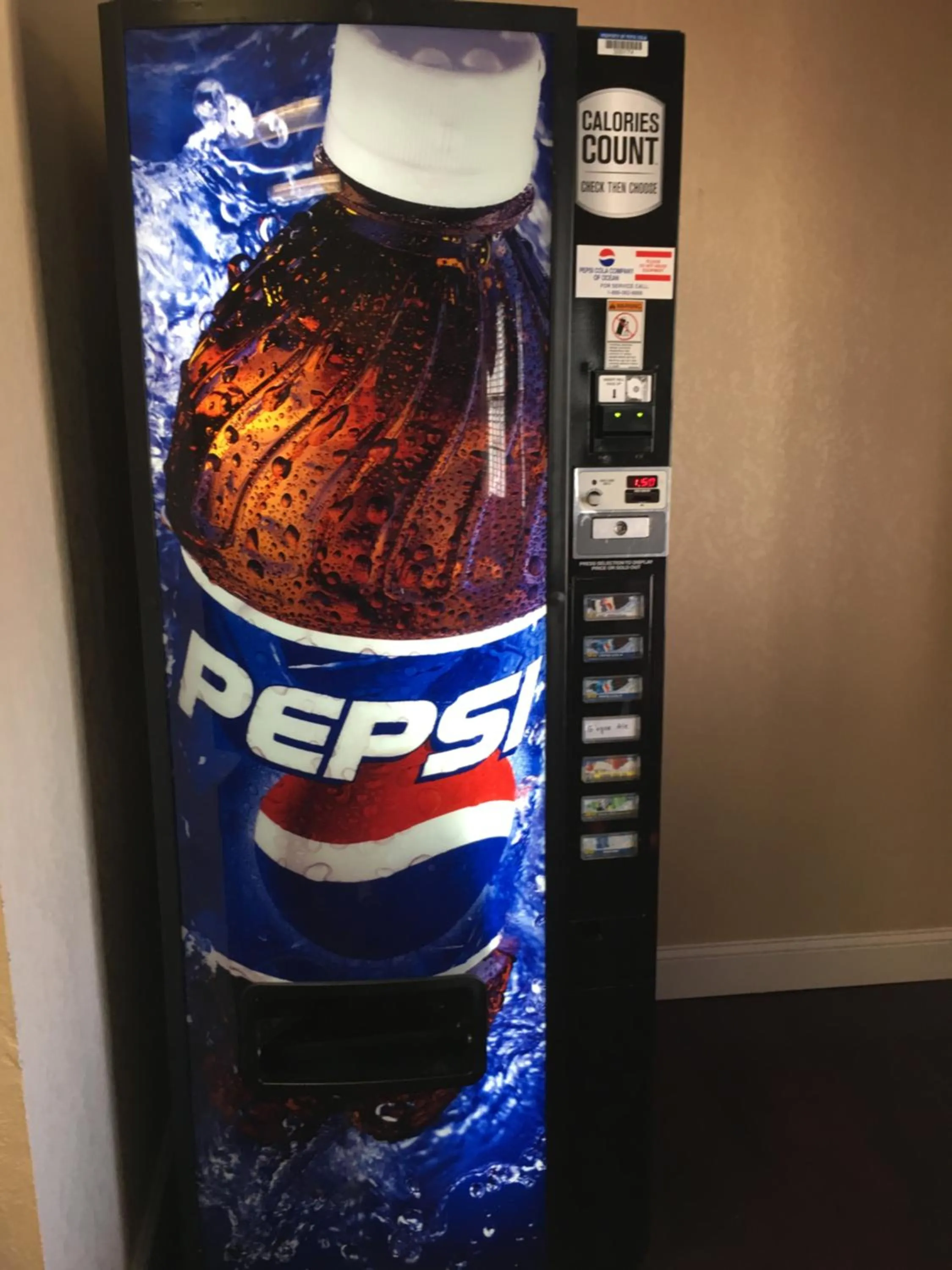 Food and drinks in Colts Neck Inn Hotel