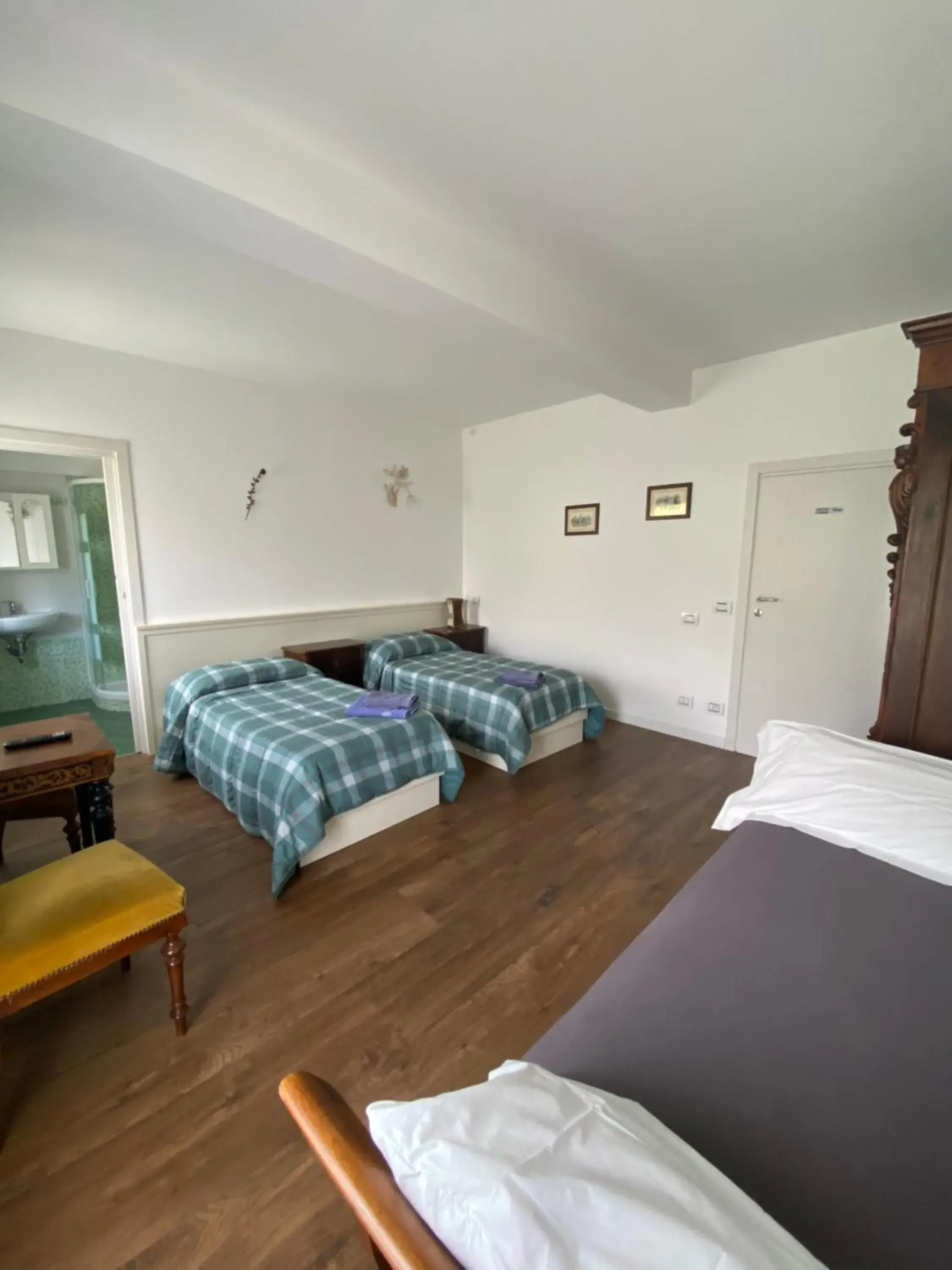 Double or Twin Room with Bathroom - single occupancy in B&B Panorama Dolomiti Double or Twin Room with Bathroom - single occupancy in B&B Panorama Dolomiti