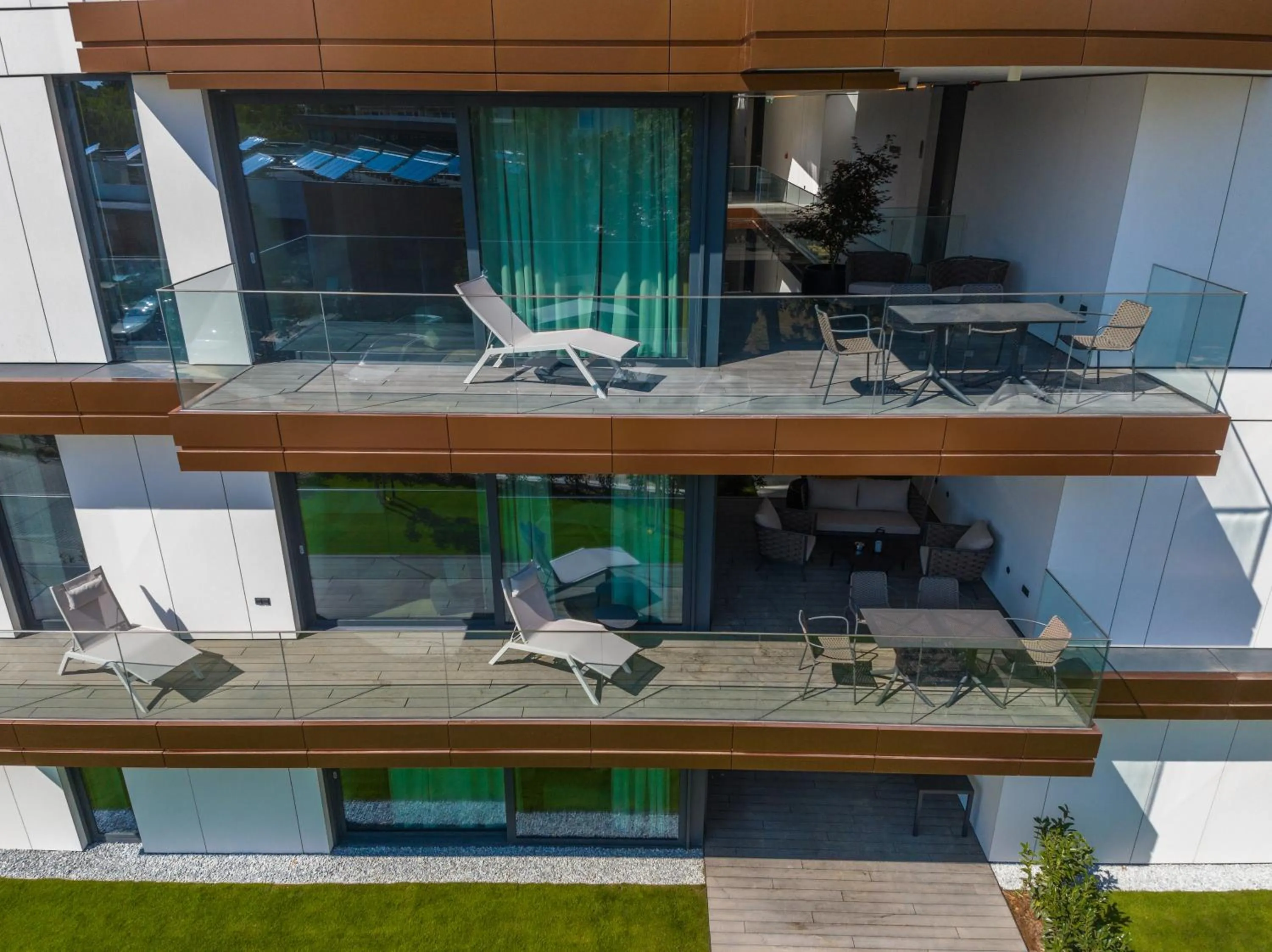 Balcony/Terrace in BJ81 Suite Hotel