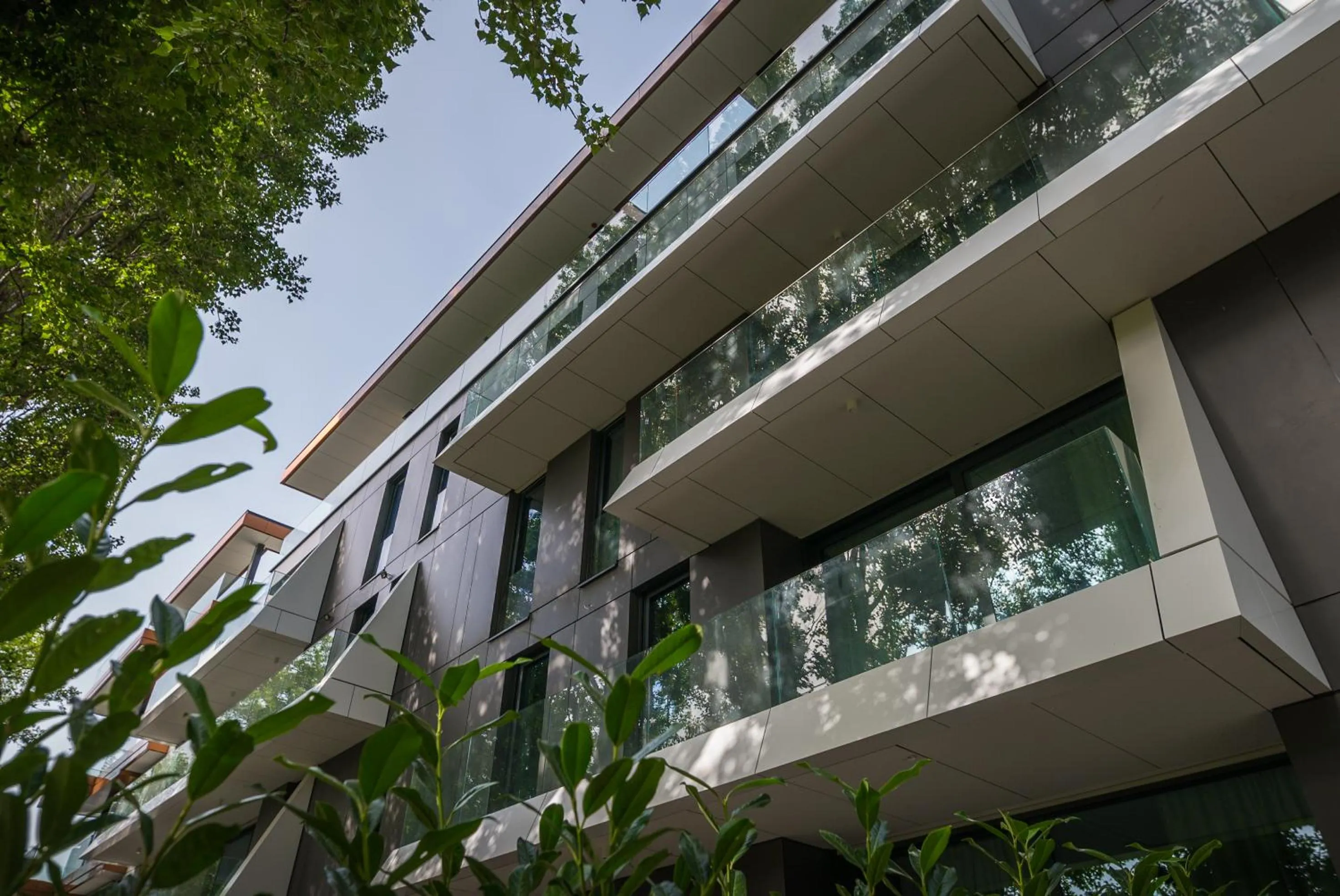 Property building in BJ81 Suite Hotel