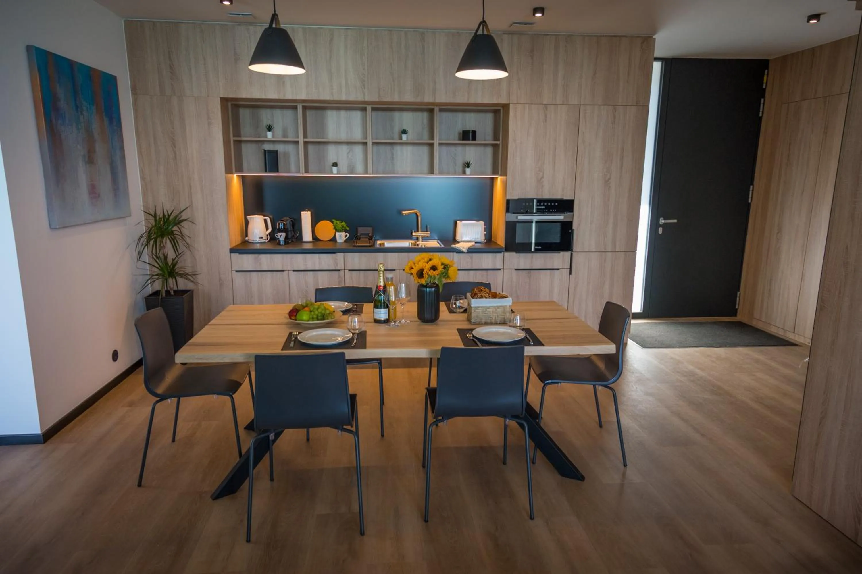 Coffee/tea facilities in BJ81 Suite Hotel