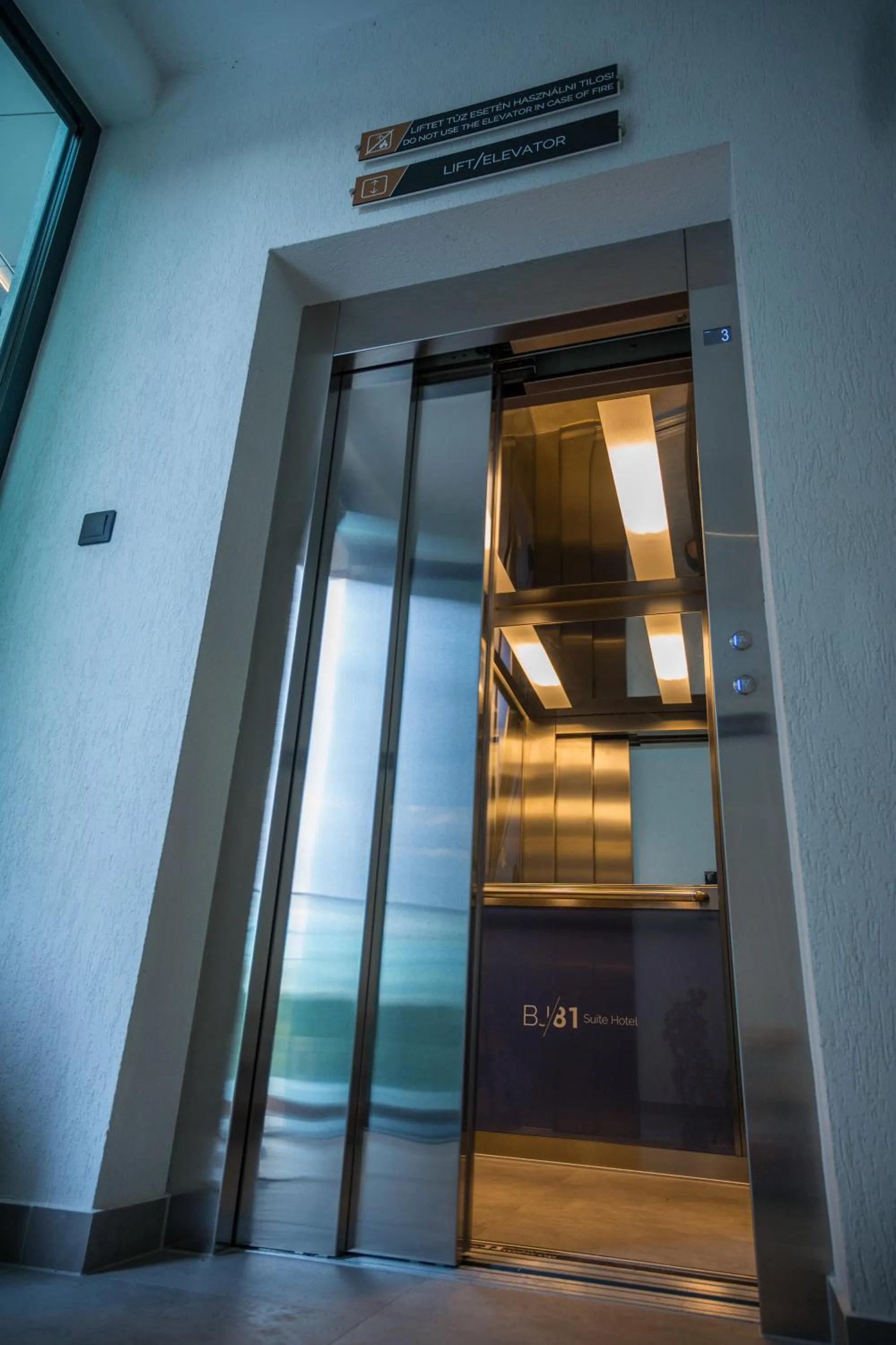 elevator in BJ81 Suite Hotel