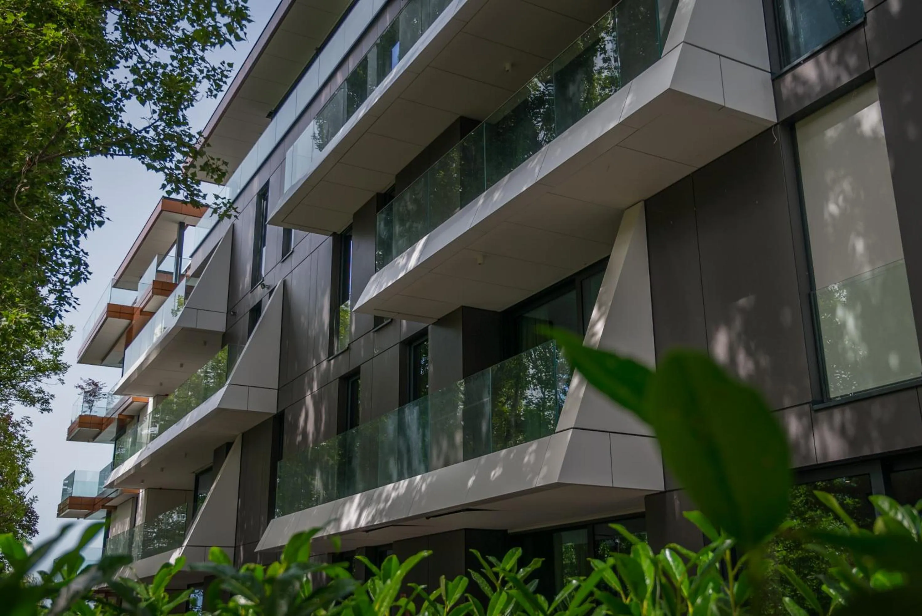 Property building in BJ81 Suite Hotel