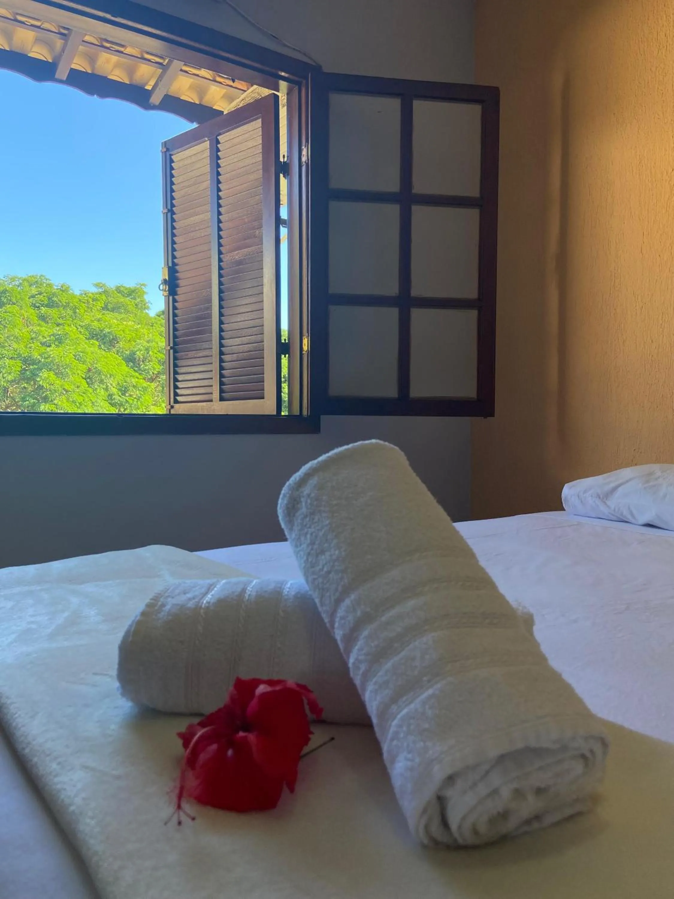 Photo of the whole room, Bed in Pousada Aruna Eco Buzios