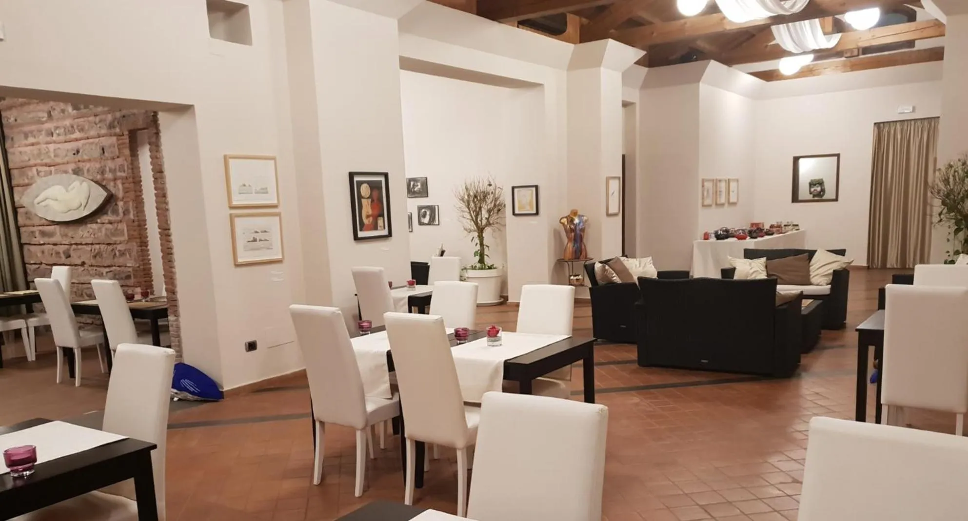 Breakfast in Art & Jazz Hotel