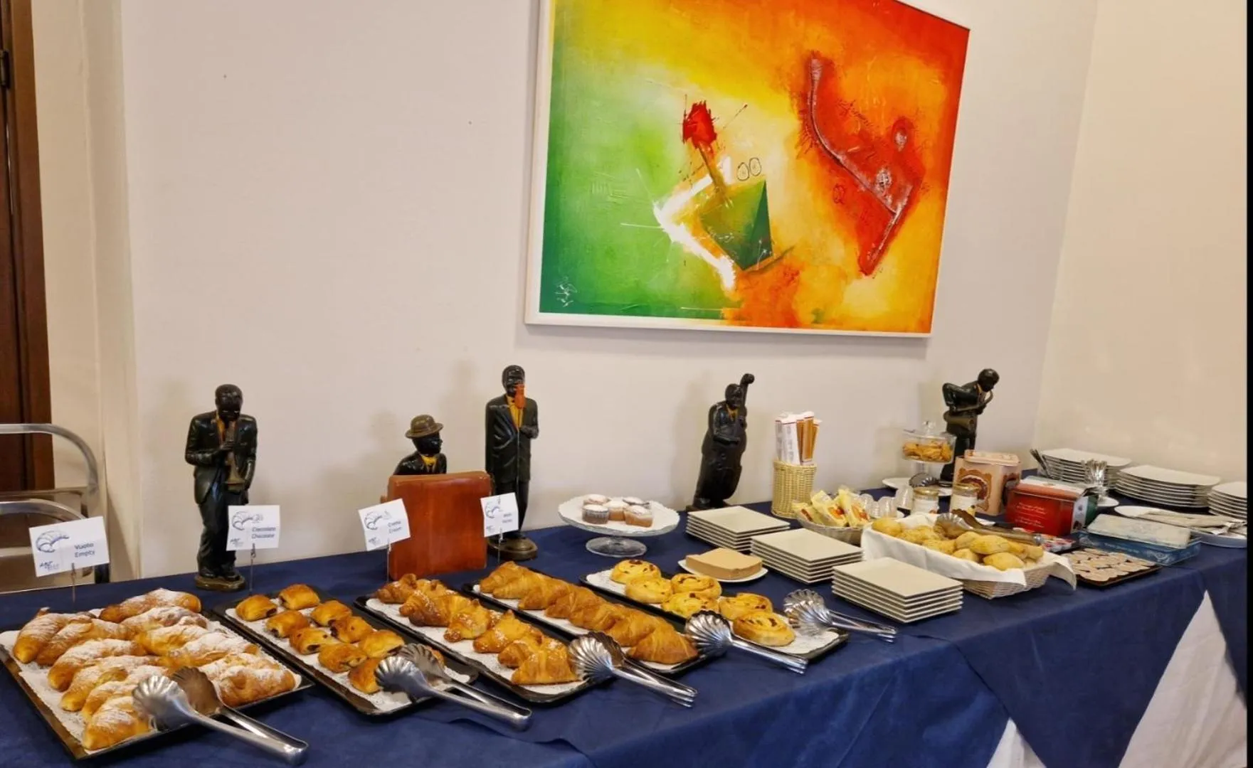 Buffet breakfast in Art & Jazz Hotel