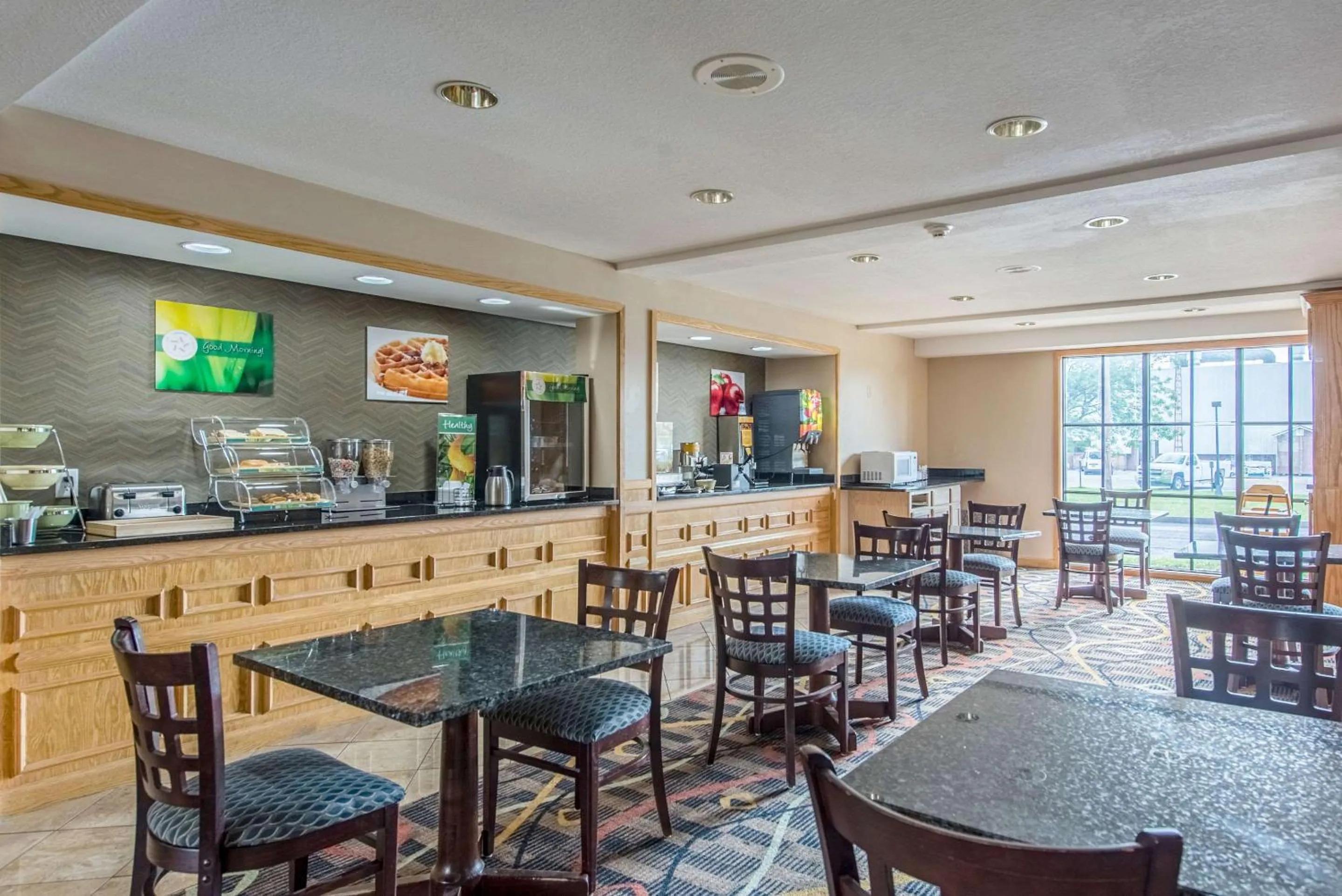 Restaurant/places to eat in Quality Inn & Suites University Area