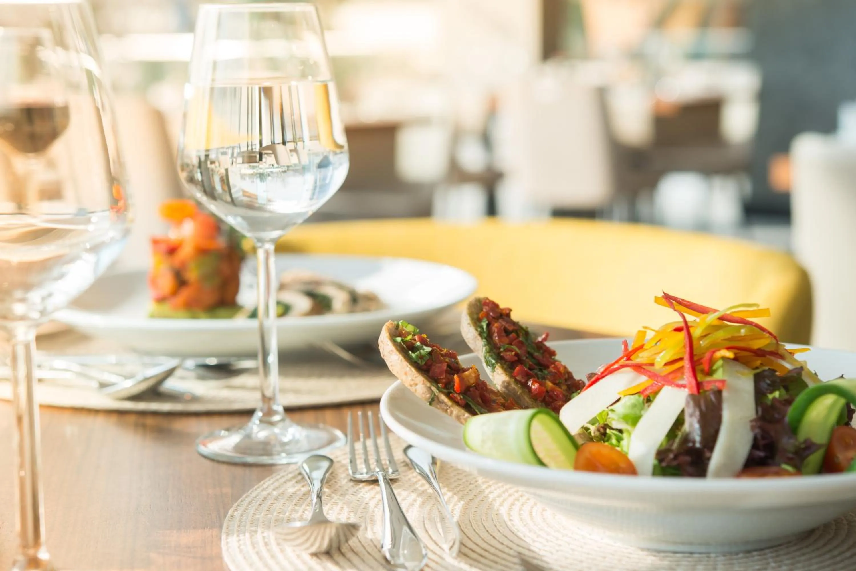 Restaurant/places to eat in Liv City Hotels