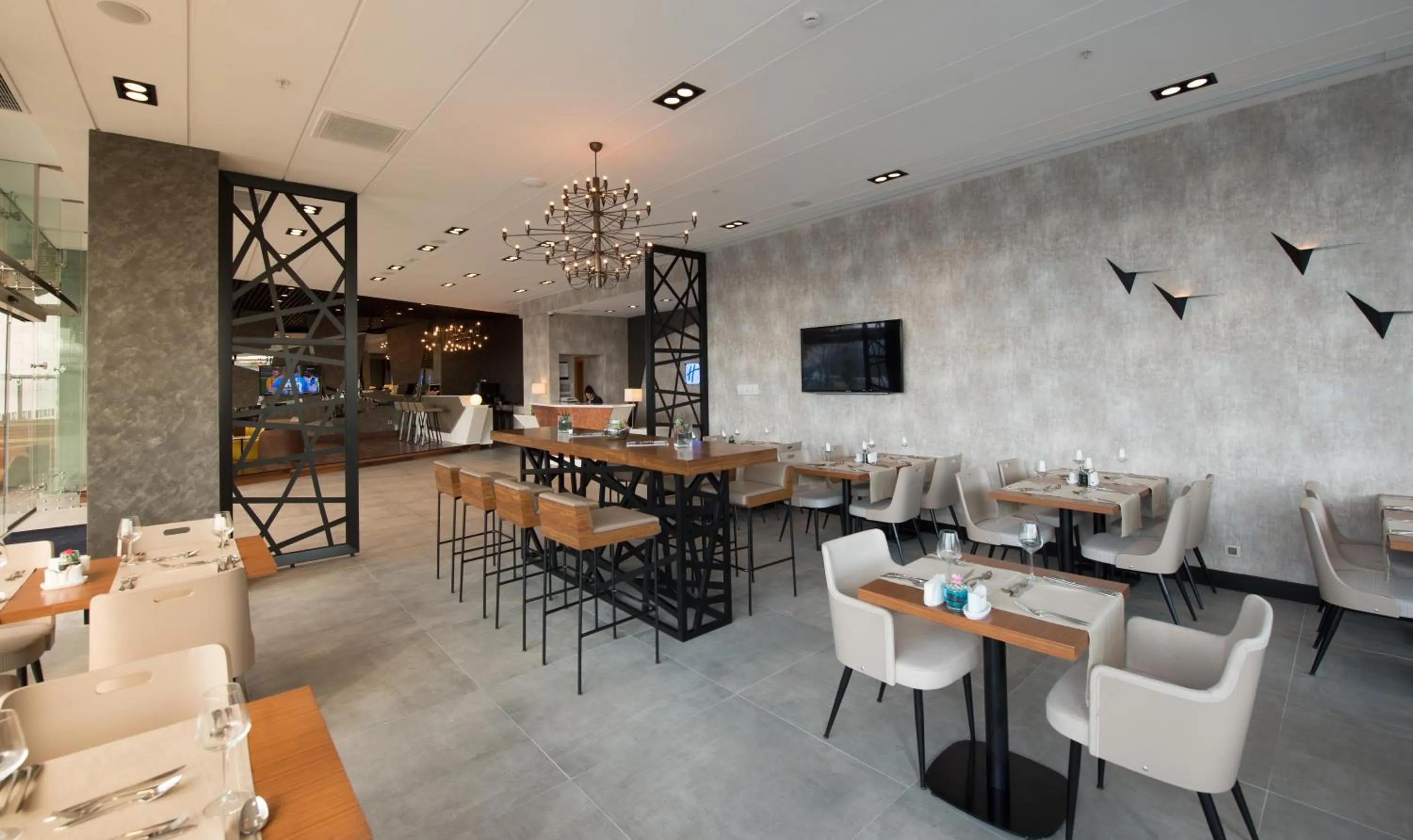 Restaurant/places to eat in Liv City Hotels