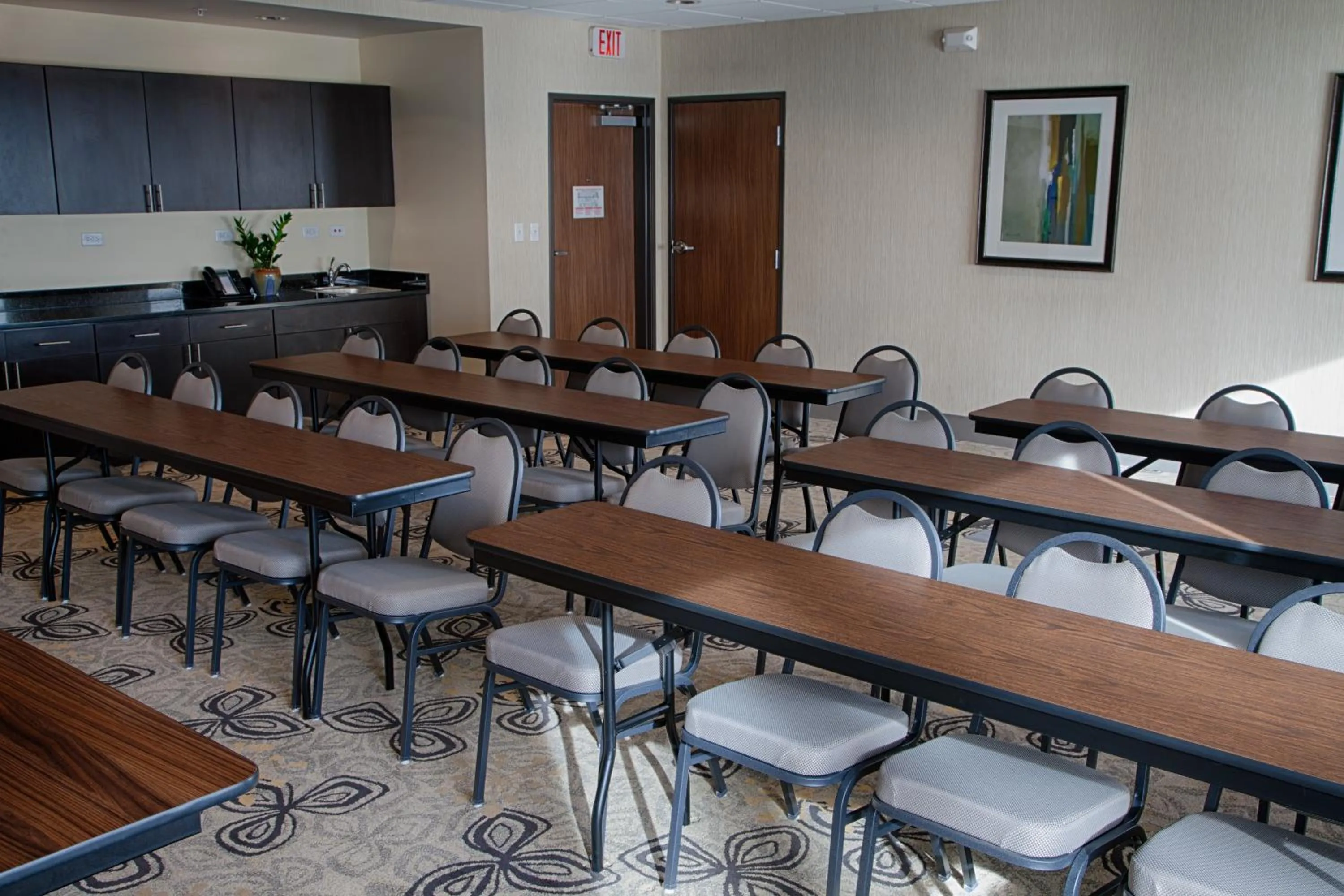 Meeting/conference room in Holiday Inn Express and Suites Tahlequah by IHG