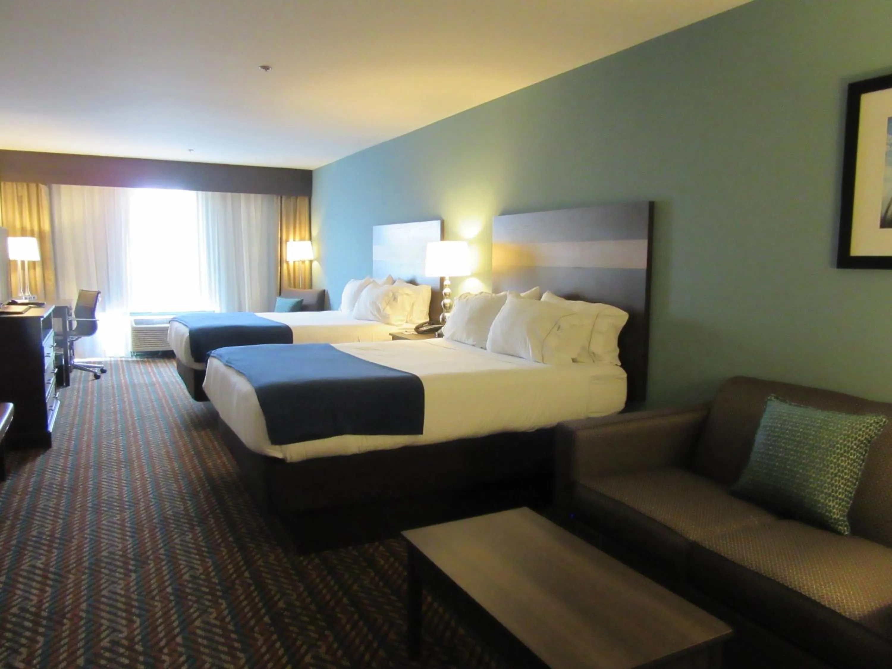 Bed in Holiday Inn Express Wichita South by IHG