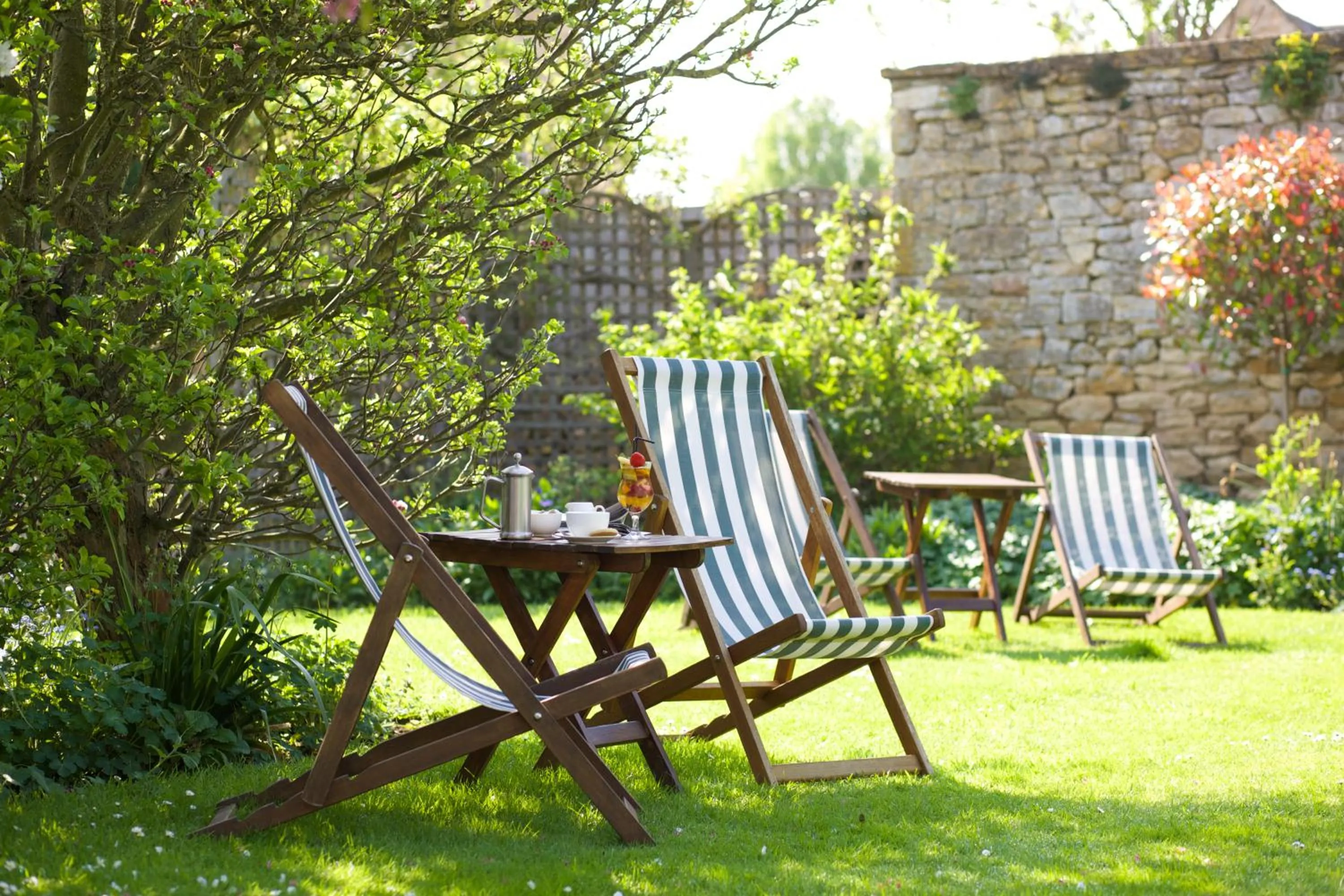 Garden view in The Broadway Hotel