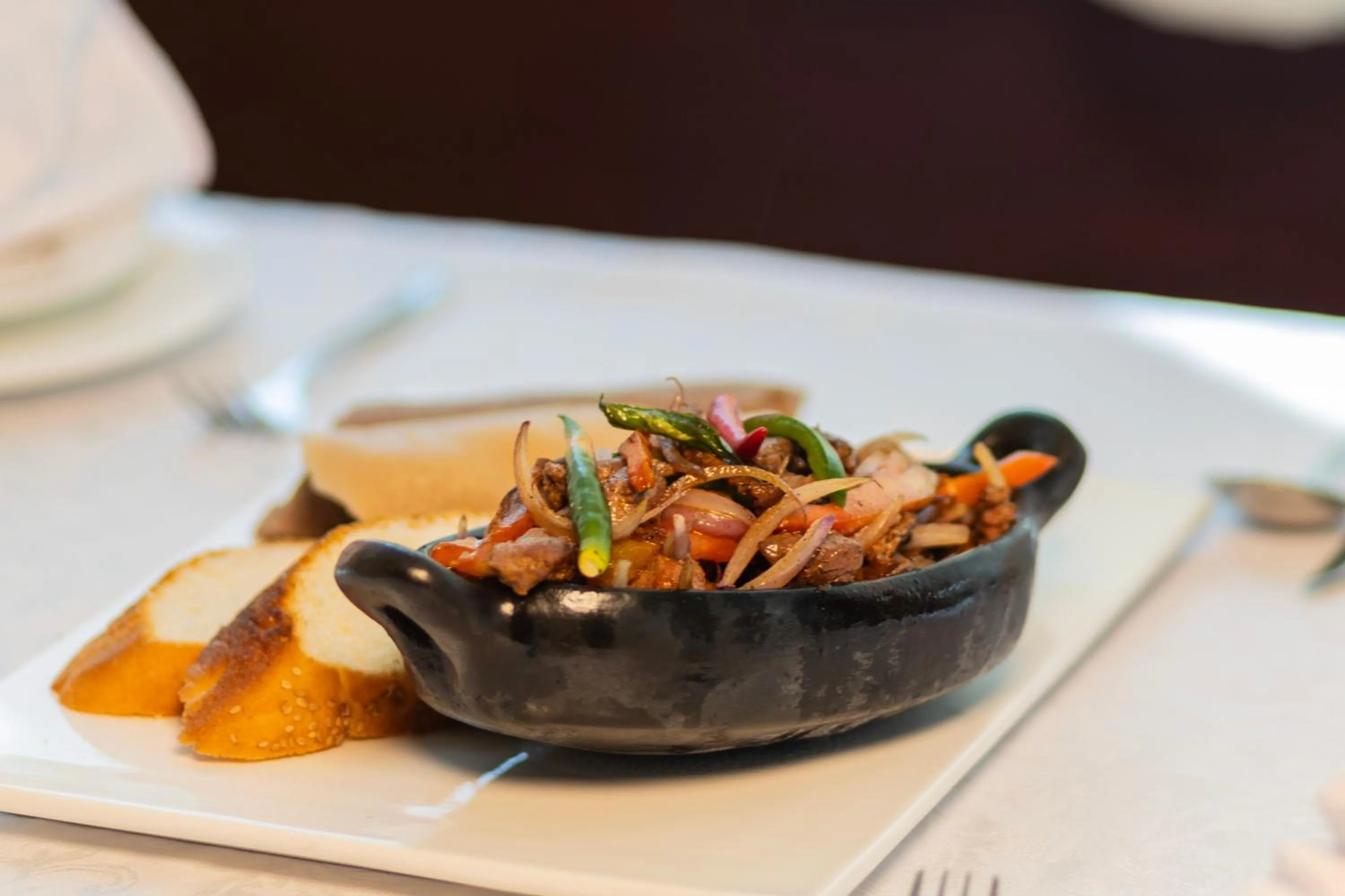 Restaurant/places to eat in Dreamliner Hotel