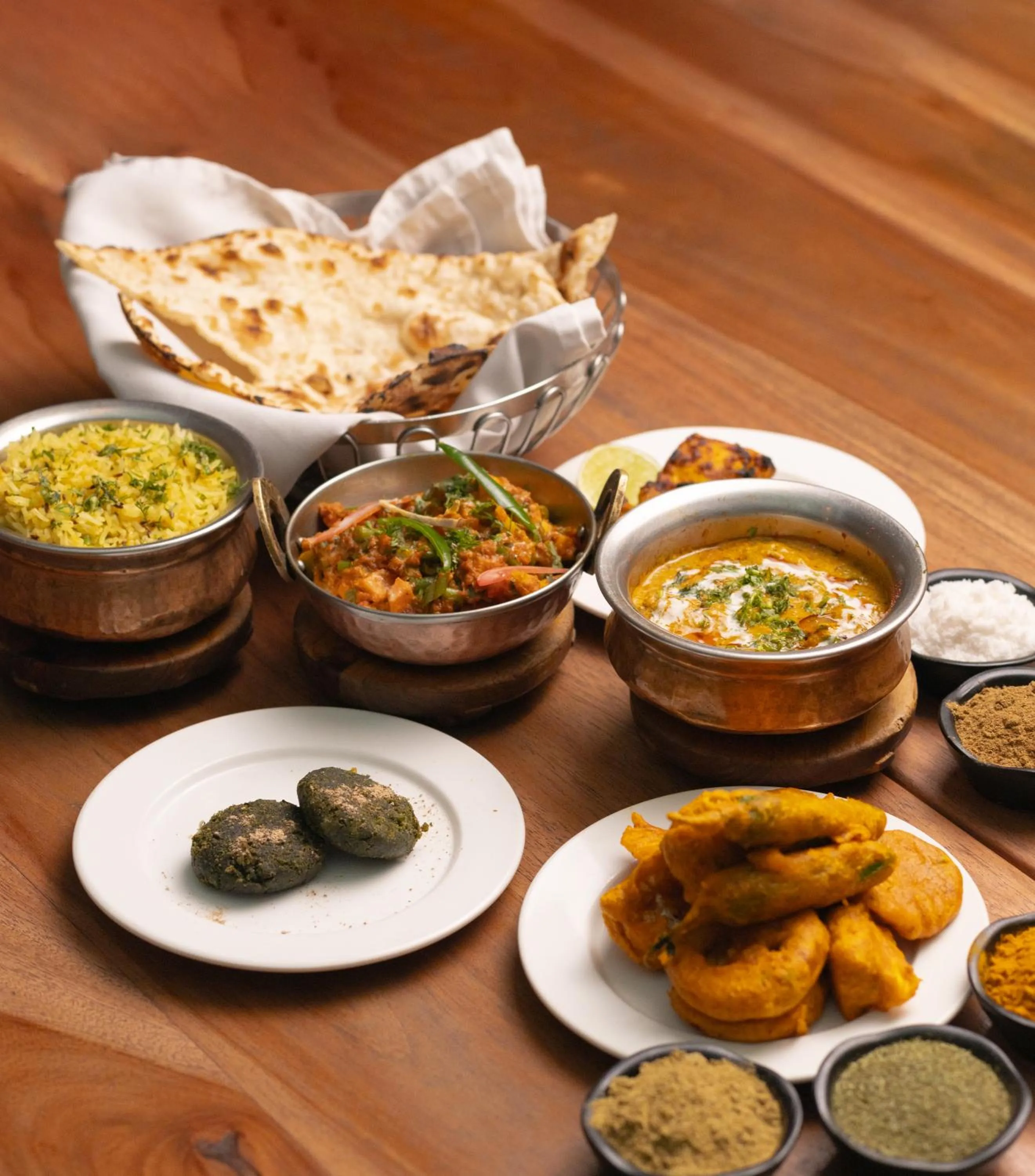 Restaurant/places to eat in Dreamliner Hotel