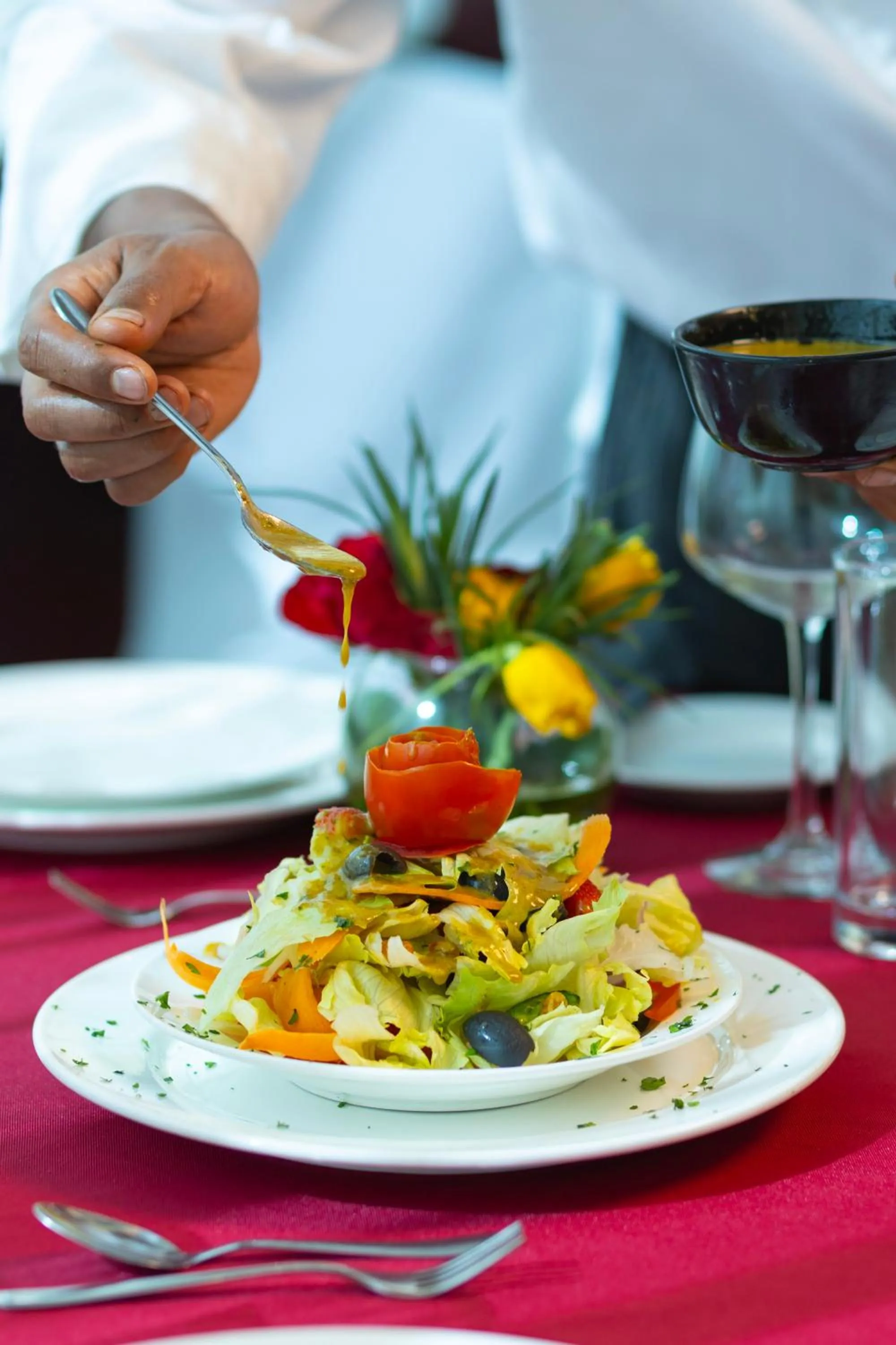 Restaurant/places to eat in Dreamliner Hotel