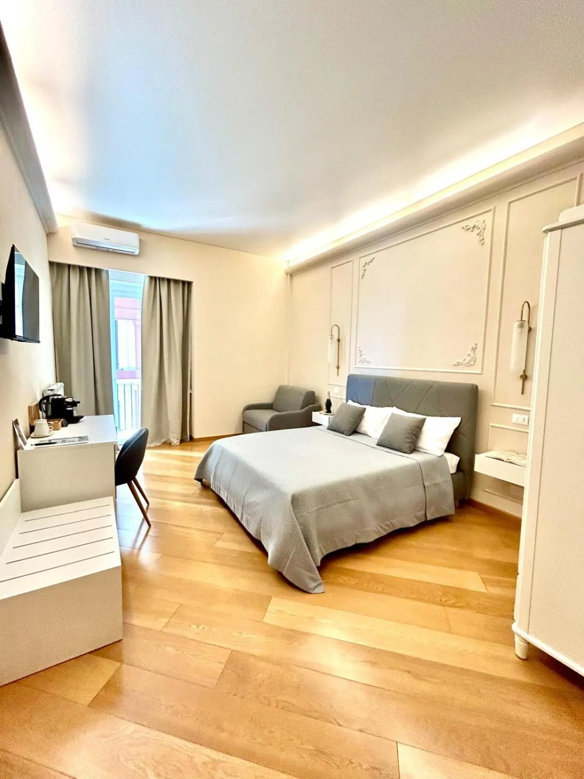 Bed in Sea Pearl Luxury Rooms