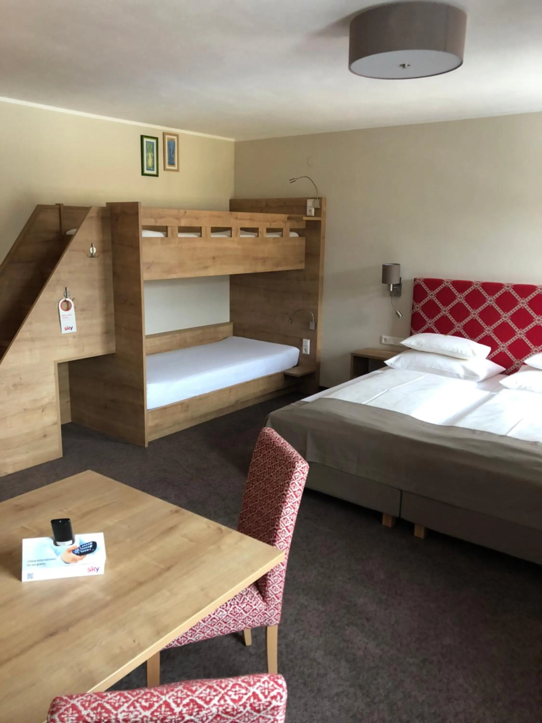 Photo of the whole room, Bed in Hotel-Skischule Krallinger