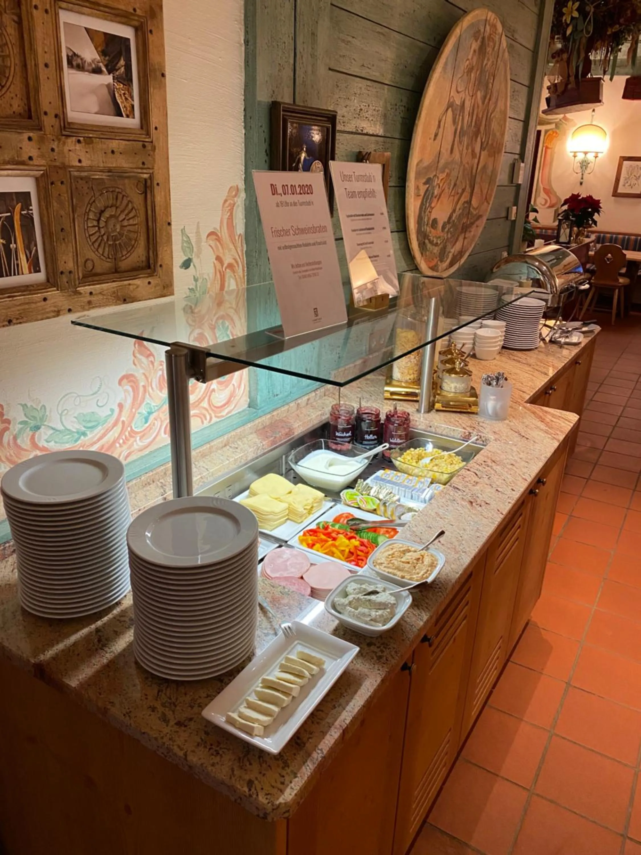 Breakfast in Hotel-Skischule Krallinger