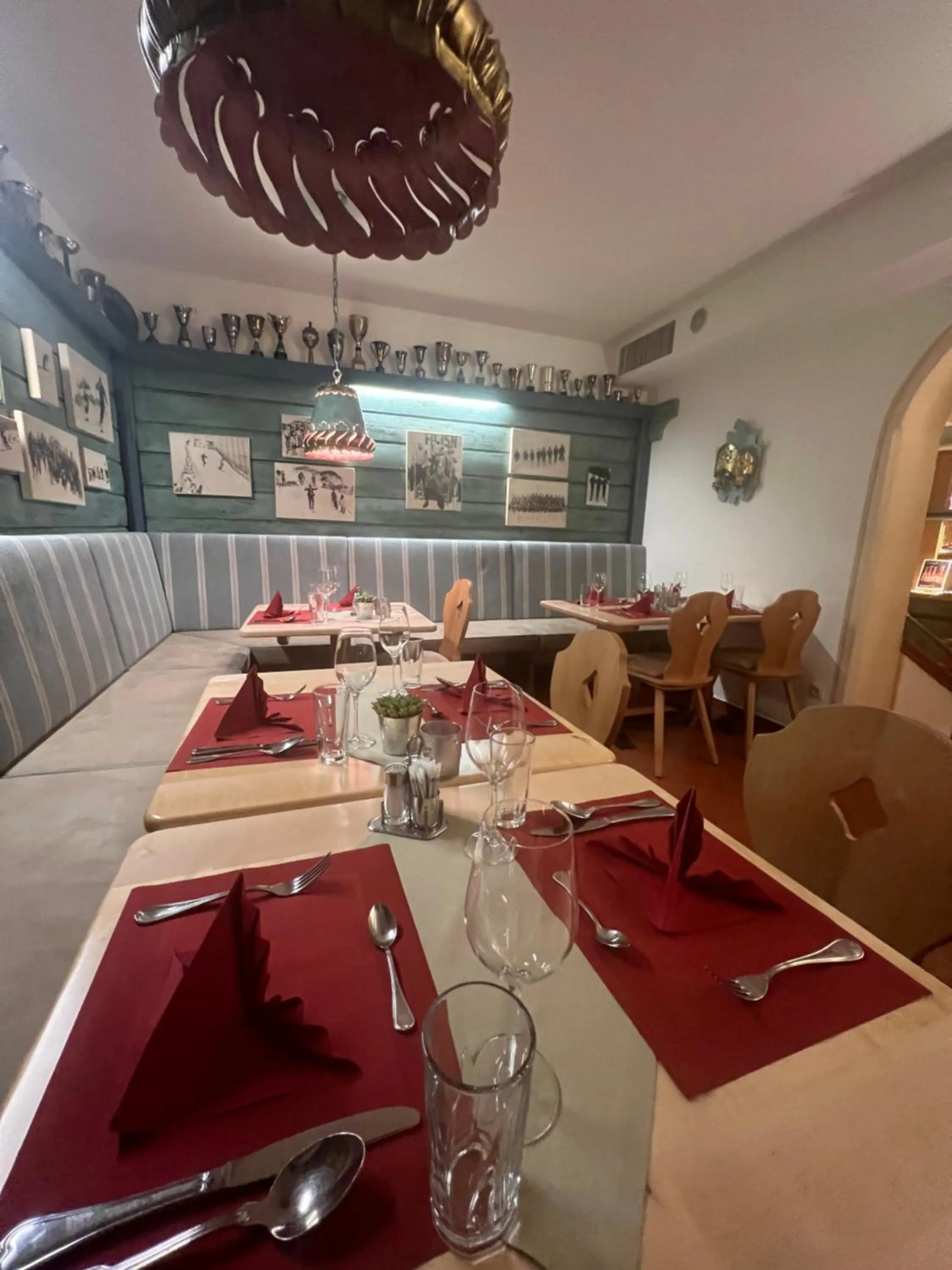 Restaurant/places to eat in Hotel-Skischule Krallinger