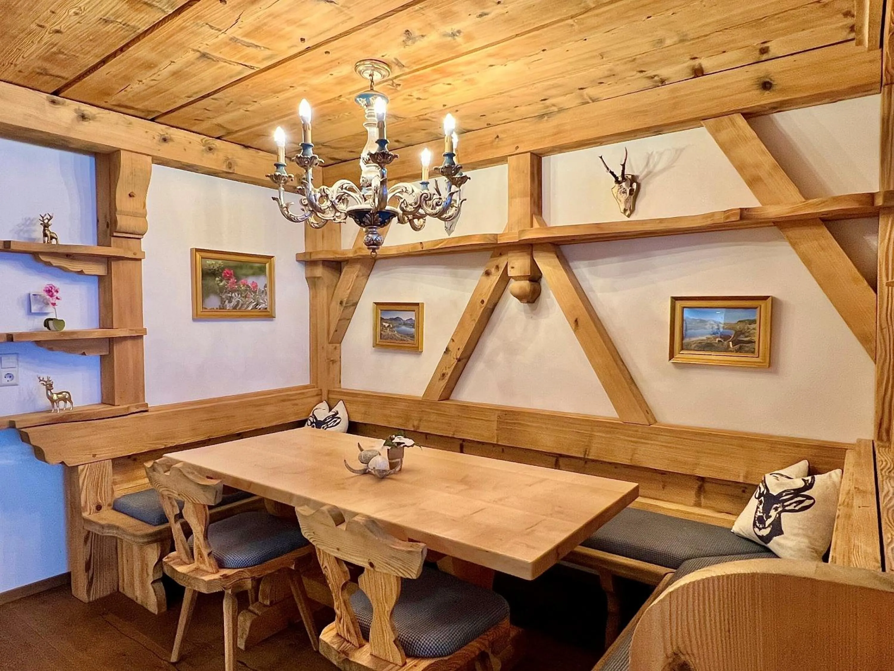 Dining area in Andi's Skihotel
