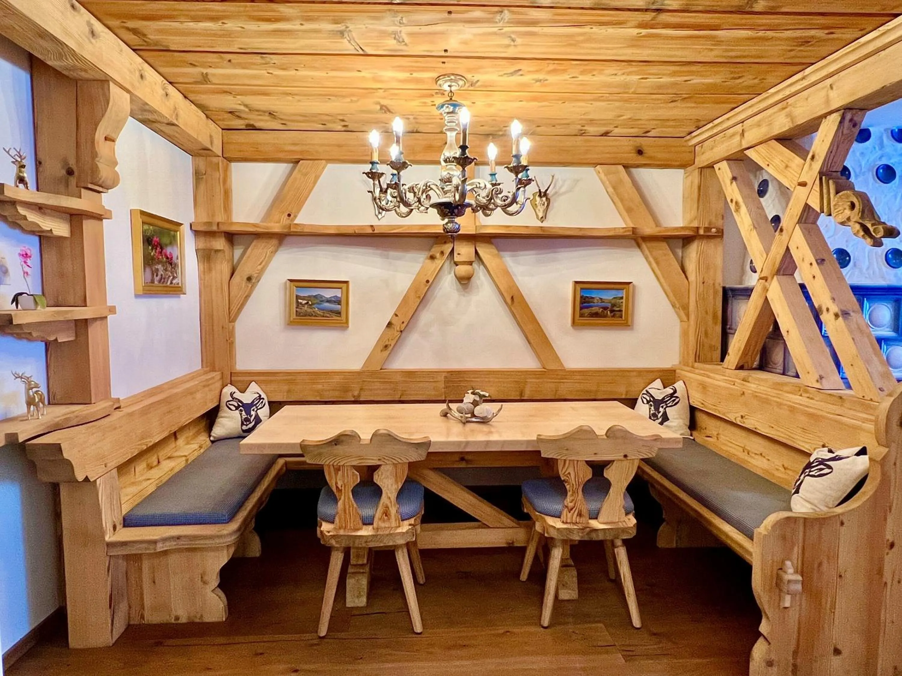 Dining area in Andi's Skihotel
