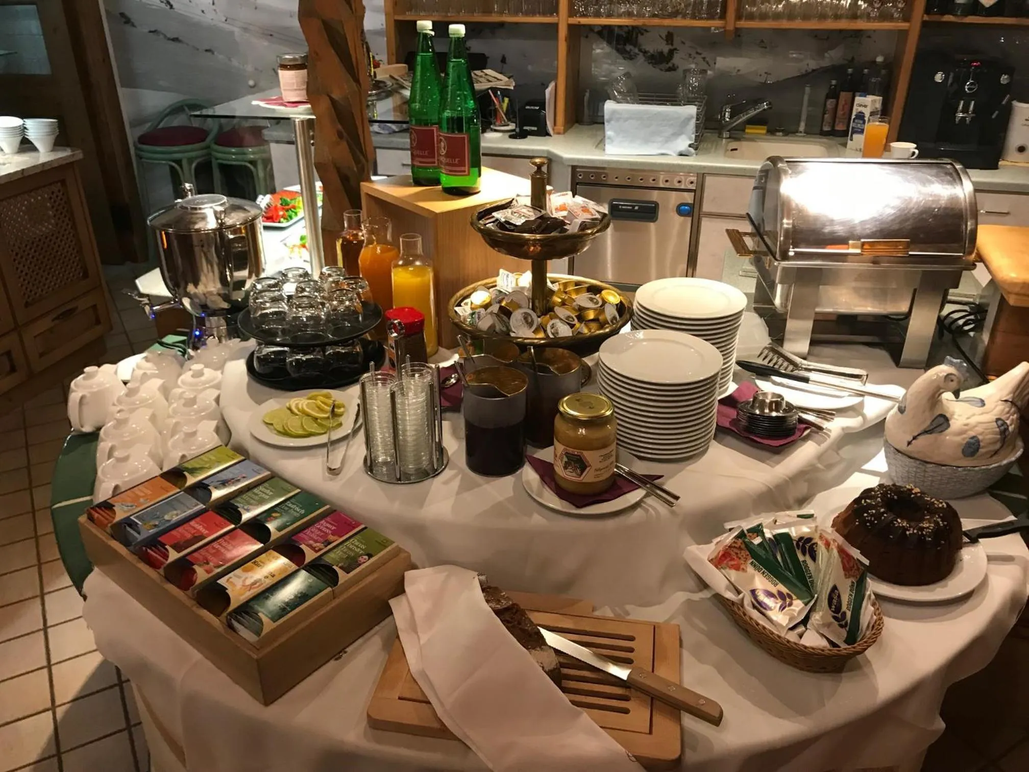 Breakfast in Andi's Skihotel