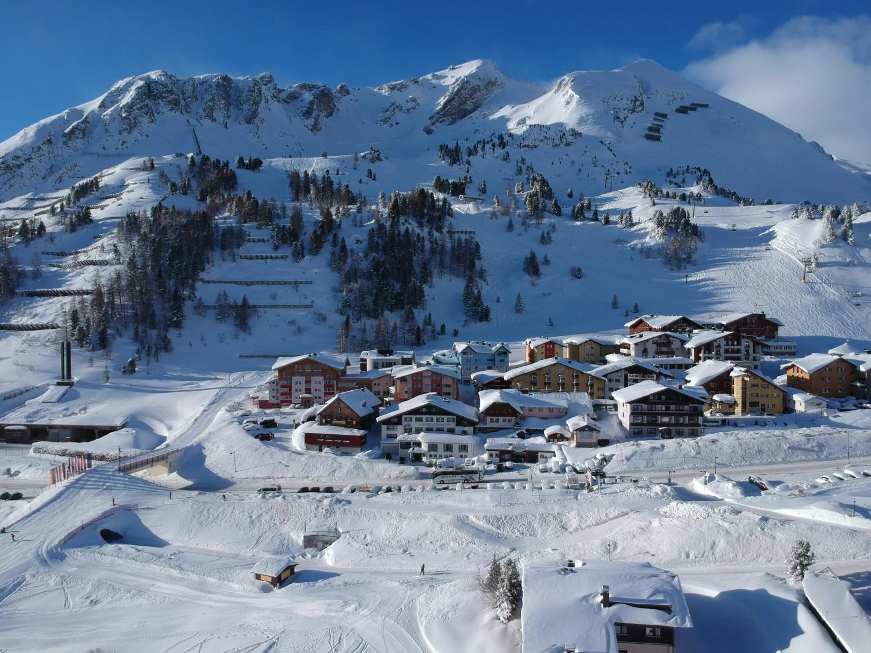 Property building in Andi's Skihotel