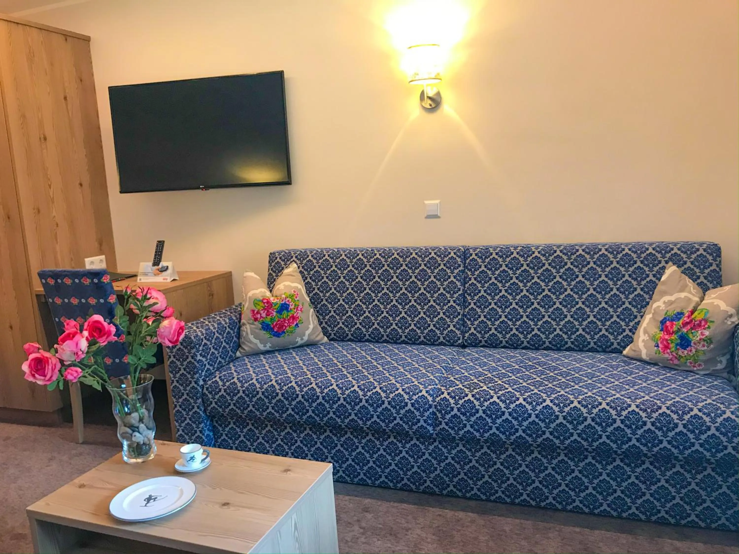 Seating area in Andi's Skihotel