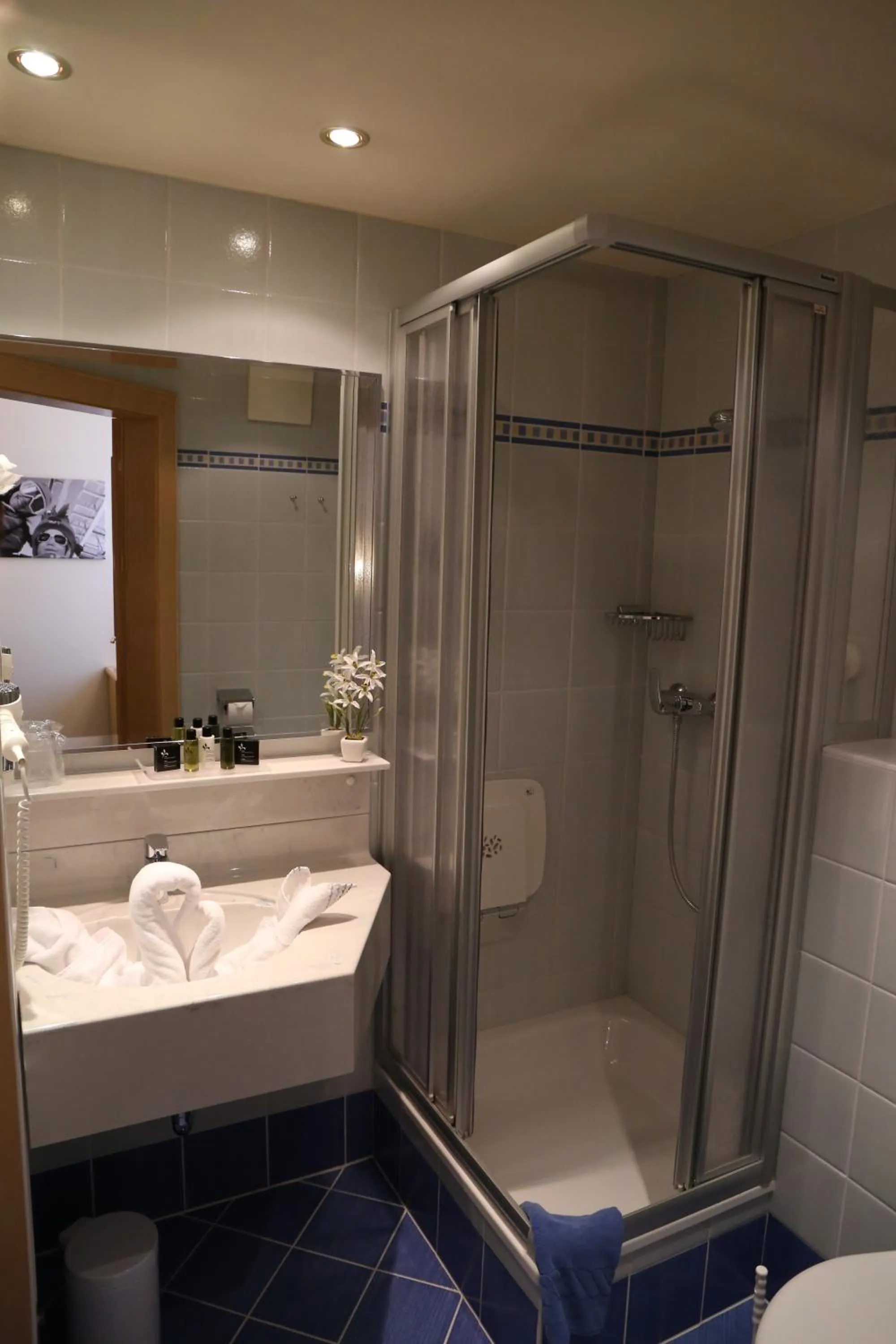 Bathroom in Andi's Skihotel